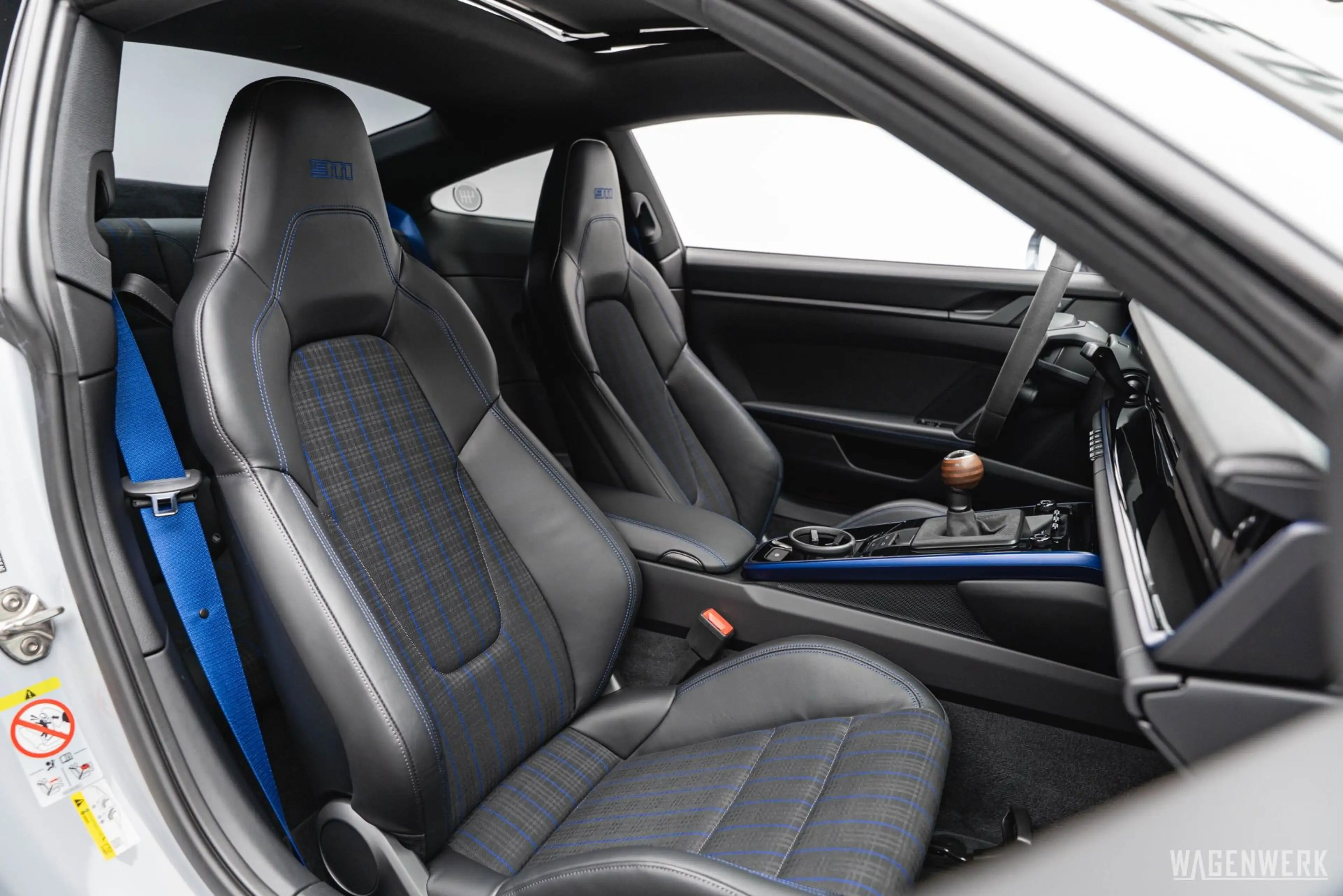 Porsche 911 992.2 Carrera T 6-GANG SCHALTGETRIEBE SCHIEBEDACH — photo 14