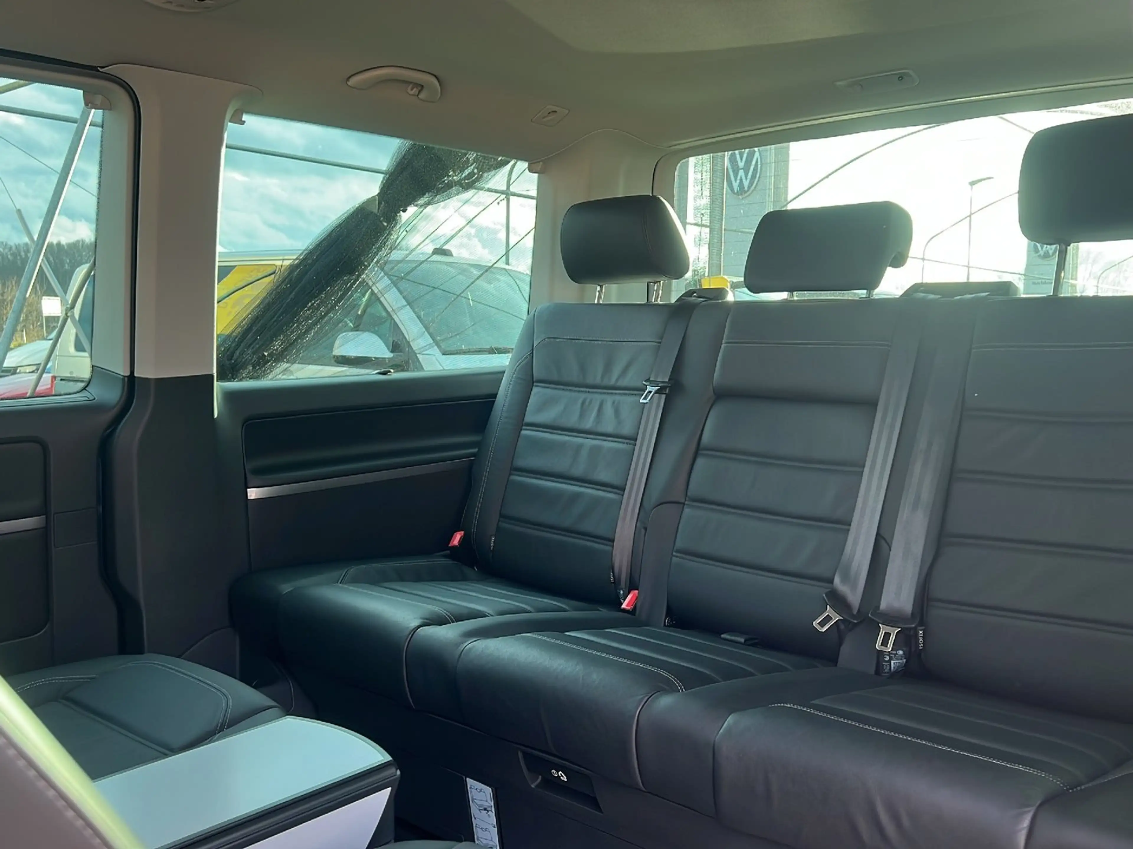Volkswagen T6.1 Multivan VW T6.1 T6.1 Multivan Highline TDI 4MOTION — photo 13