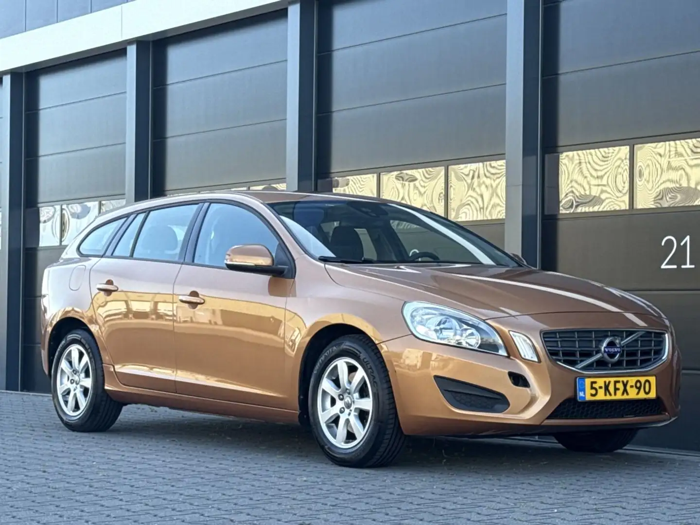 Volvo V60 V-60 1.6 D2 Navi Clima PDC Oranje - 2