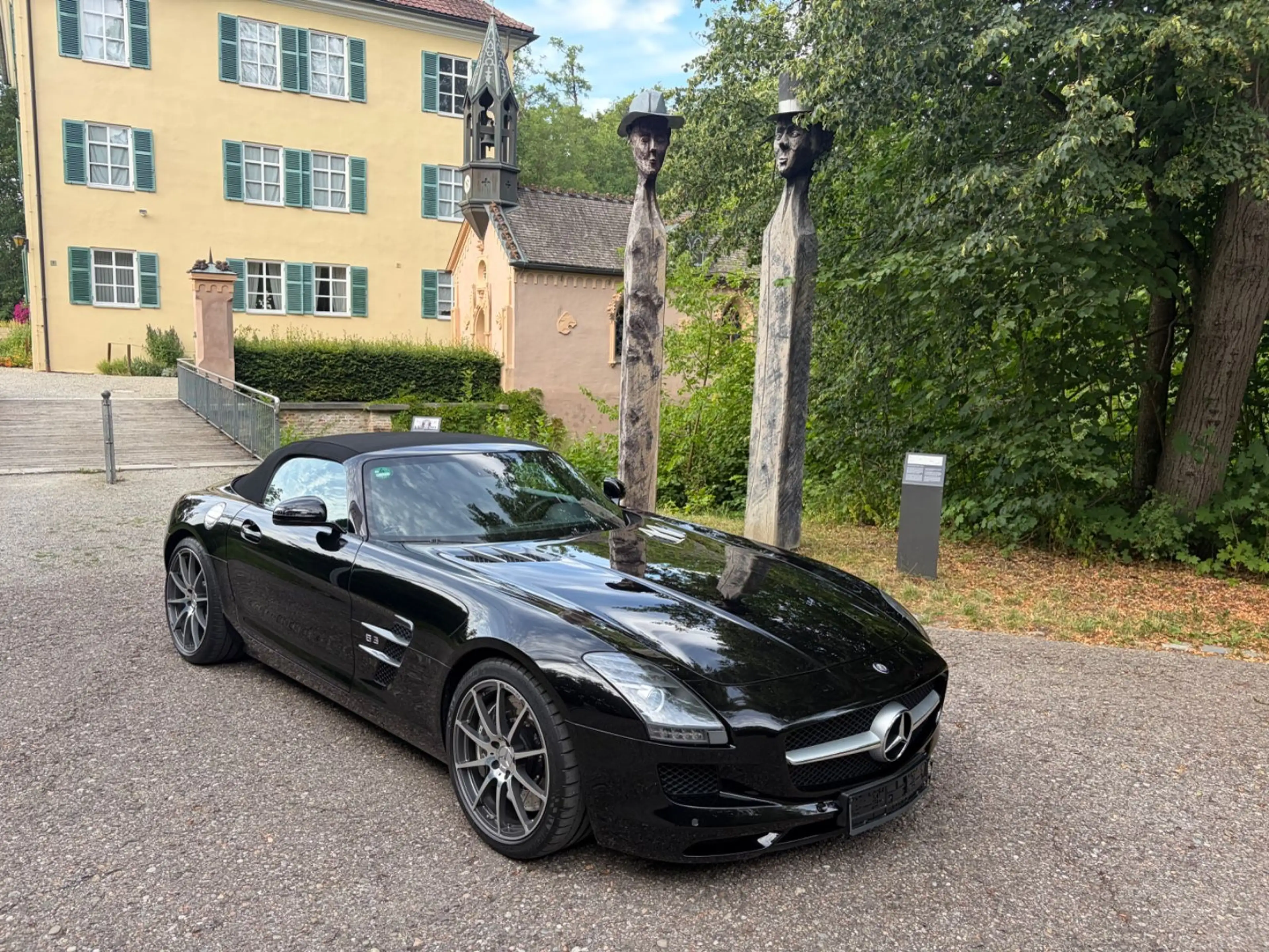Mercedes-Benz SLS 6.2 V8 Roadster TOPZUSTAND USA Import — photo 2