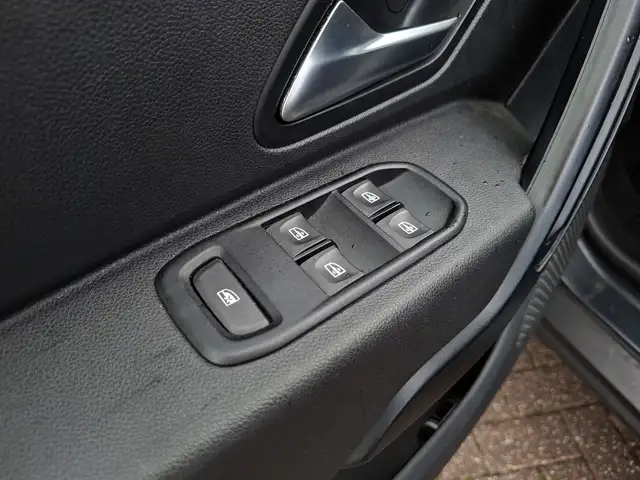 Dacia Duster view 13