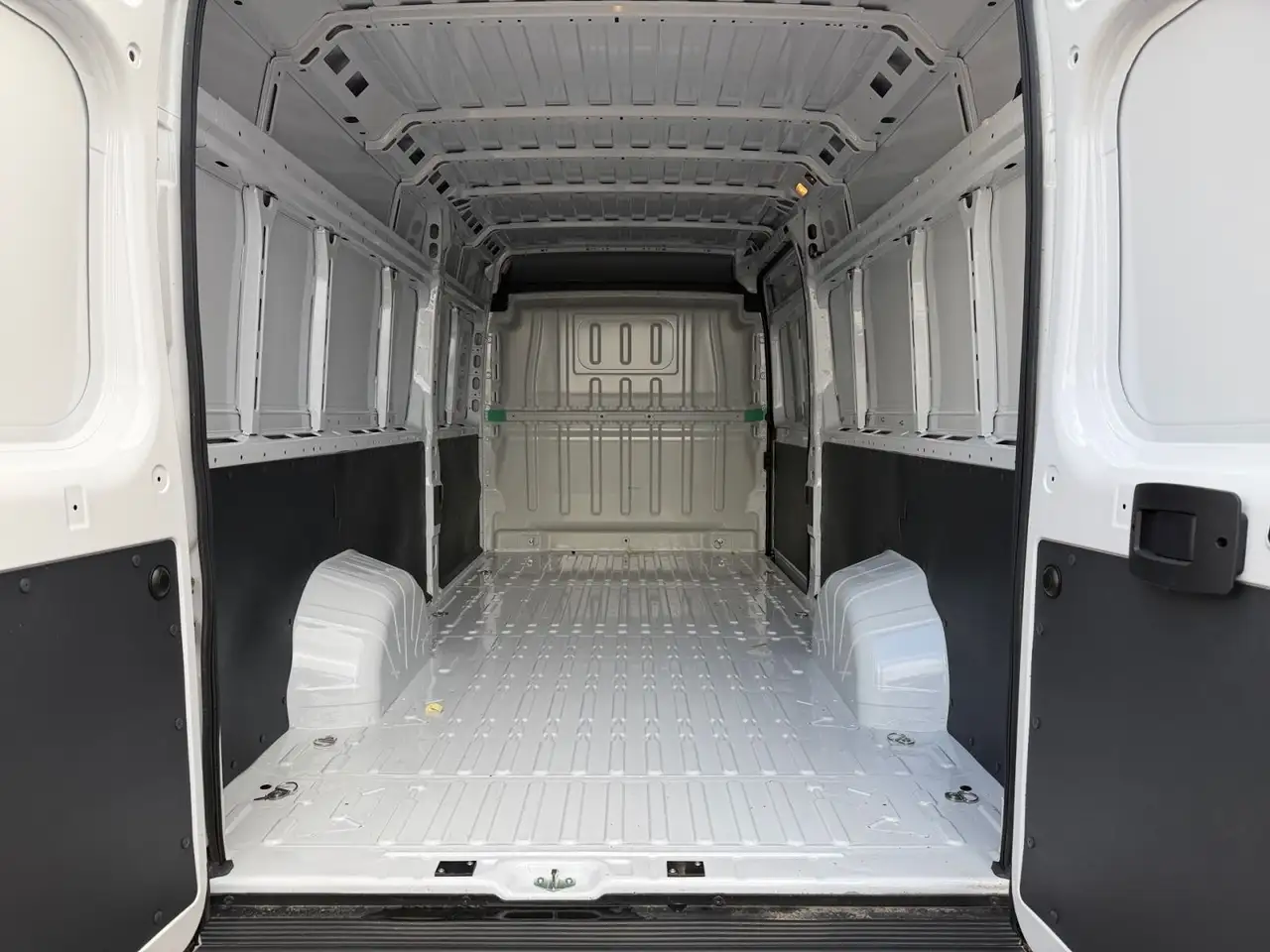 Fiat Ducato 2.2 Multijet3 L5H2 35 Maxi 6-MT Maxi 3,5 11