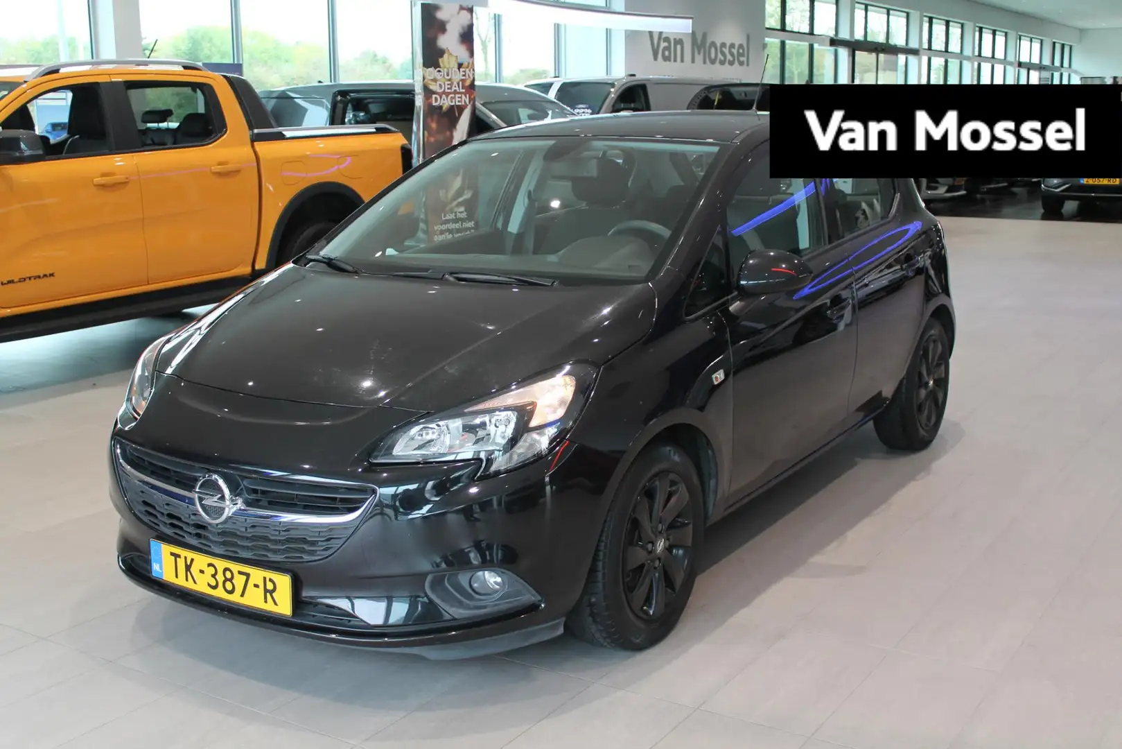 Opel Corsa 1.2 EcoFlex Selection Airco | LMV Zwart - 1