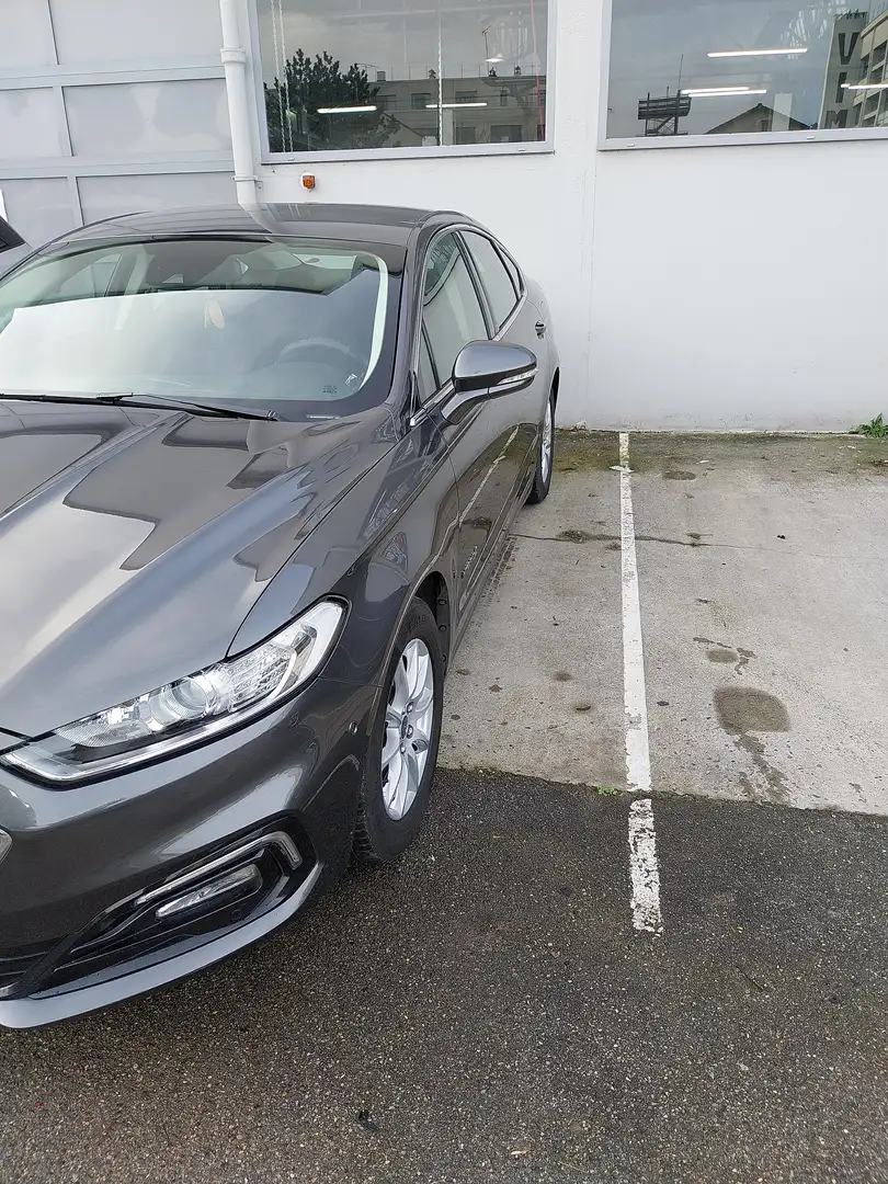 Ford Mondeo Hybrid Gris - 2