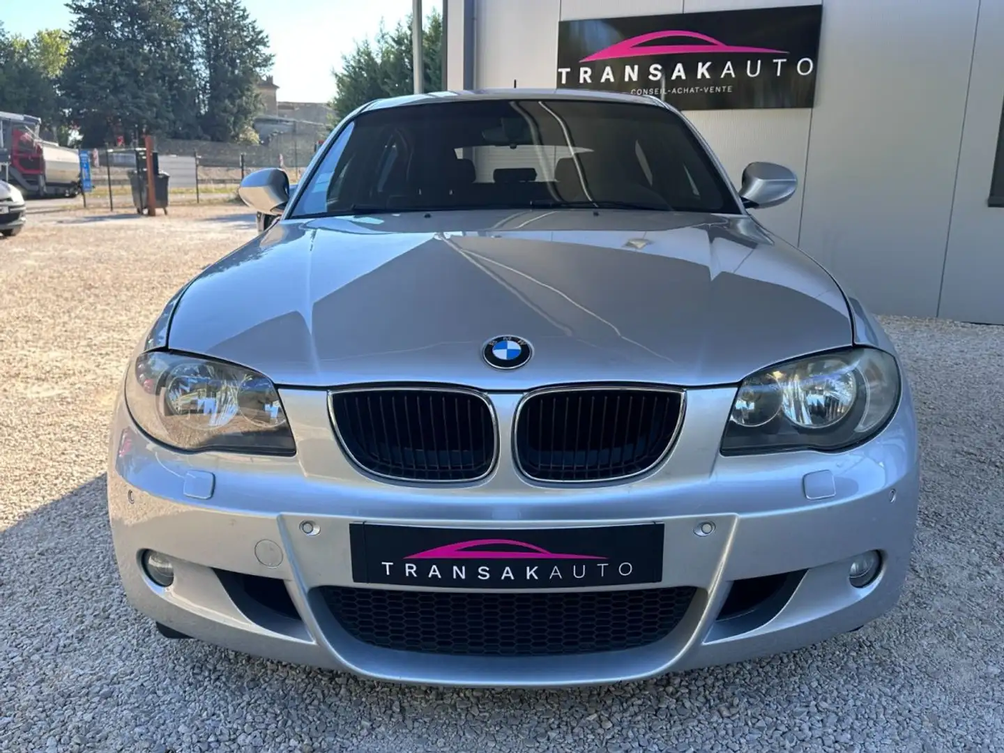 BMW 118 SERIE E87 LCI 118d 143 ch Sport Design / Pack M Gris - 2