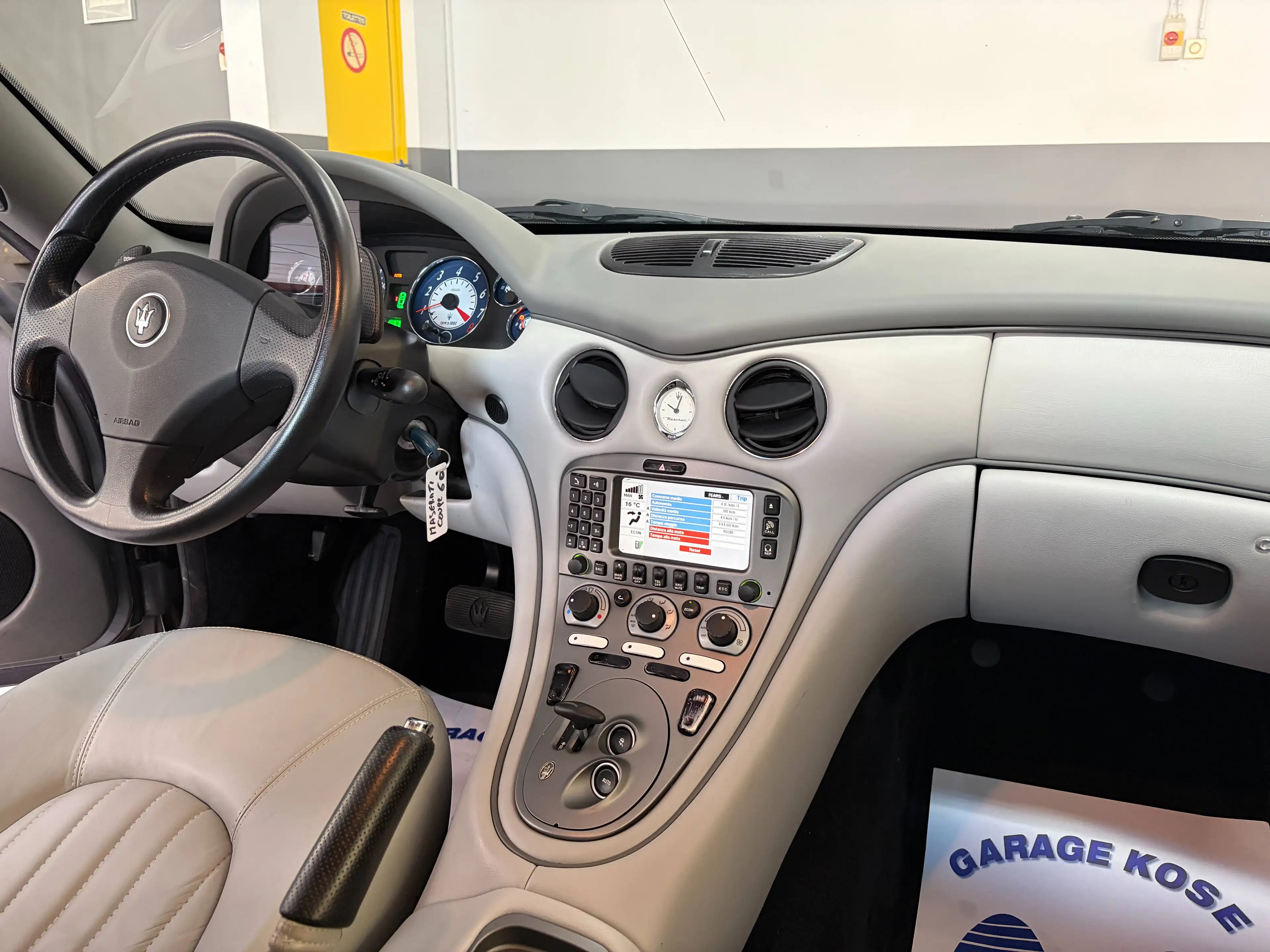 Maserati Coupe 4.2i V8 32v Cambiocorsa // GARANTIE 12 MOIS+ESSAIS ROUTIER+CARPASS// — photo 9