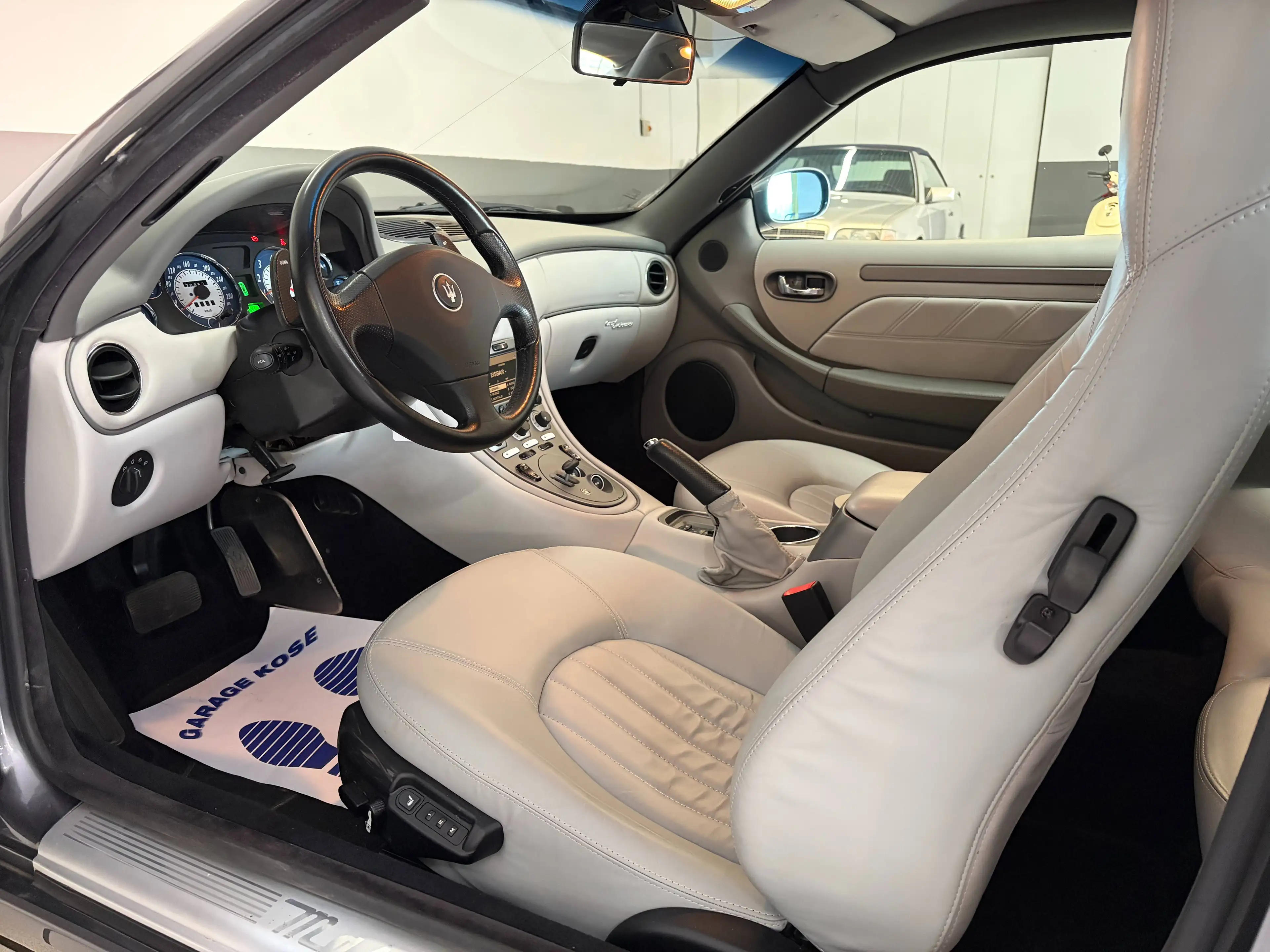 Maserati Coupe 4.2i V8 32v Cambiocorsa // GARANTIE 12 MOIS+ESSAIS ROUTIER+CARPASS// — photo 7
