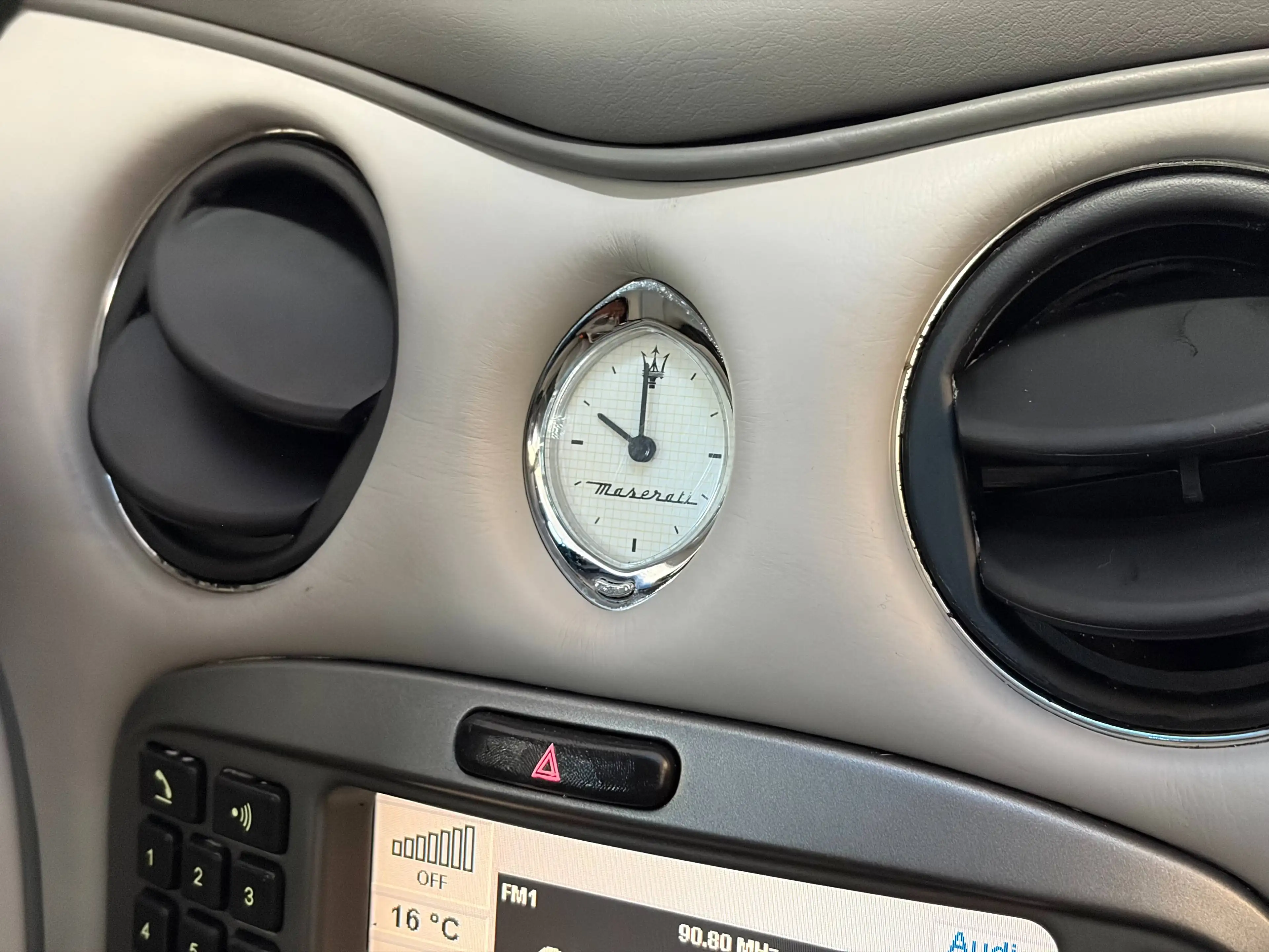 Maserati Coupe 4.2i V8 32v Cambiocorsa // GARANTIE 12 MOIS+ESSAIS ROUTIER+CARPASS// — photo 14