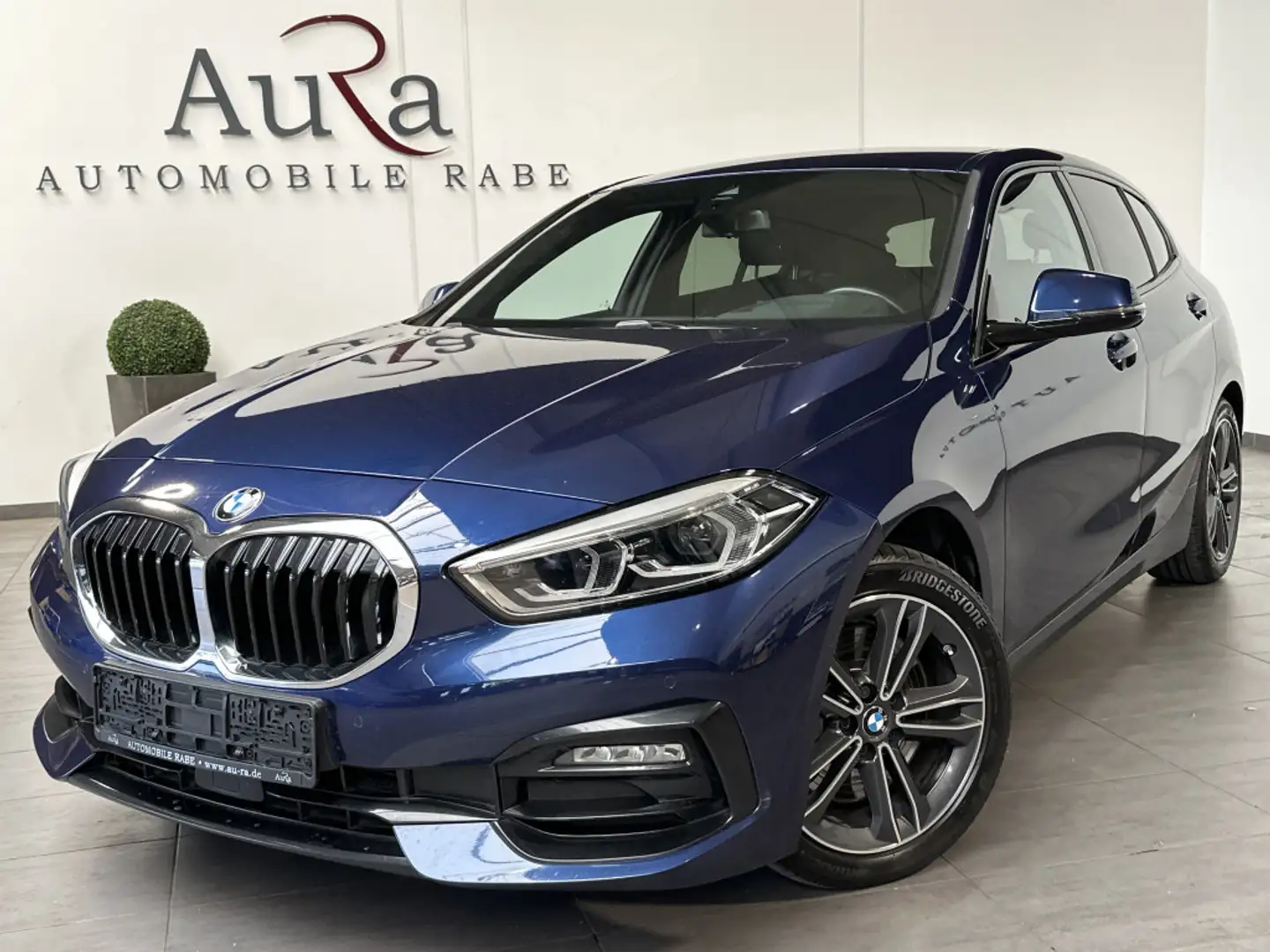 BMW 120 xDrive Sport-Line NAV+LED+ACC+HEAD-UP+KAMERA Albastru - 1