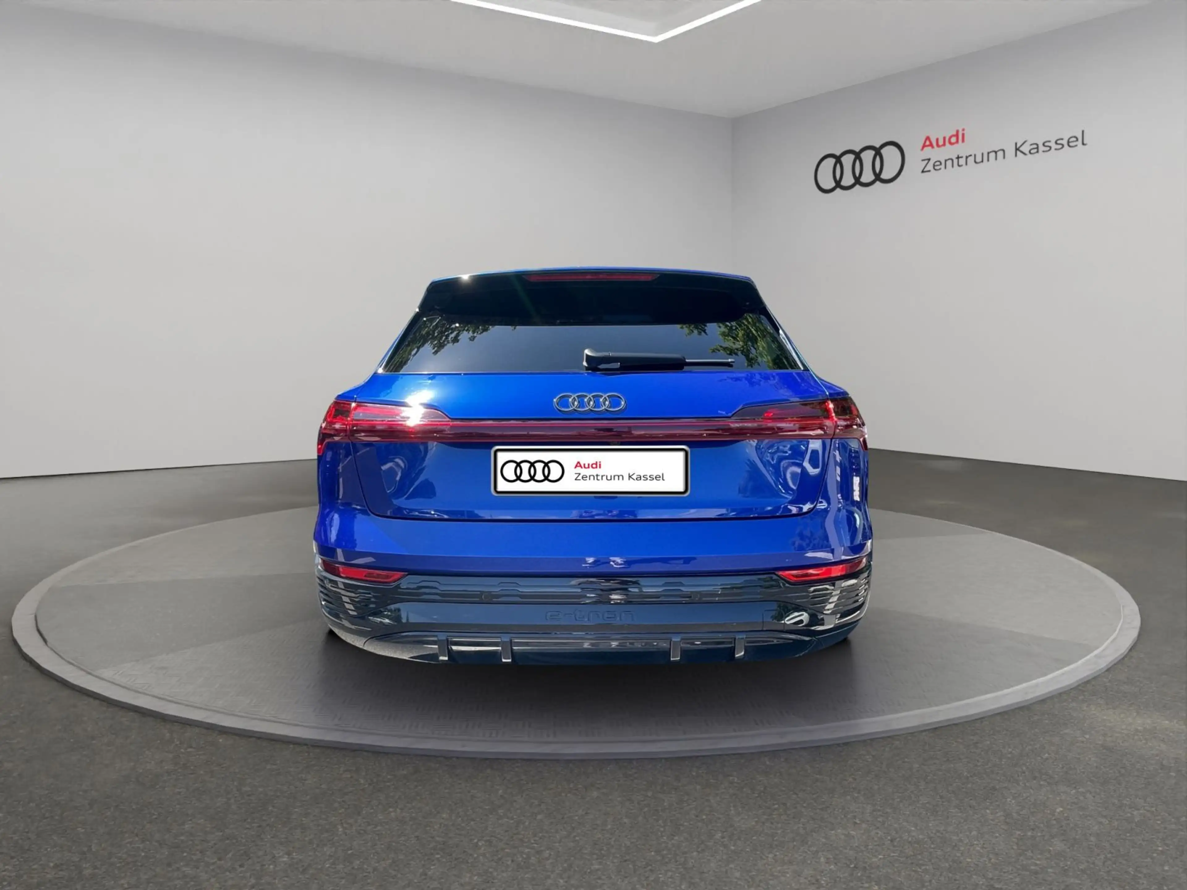 Audi Q8 e-tron Q8 55 e-tron qu. S line Matrix B&O Pano HuD AHK — photo 6