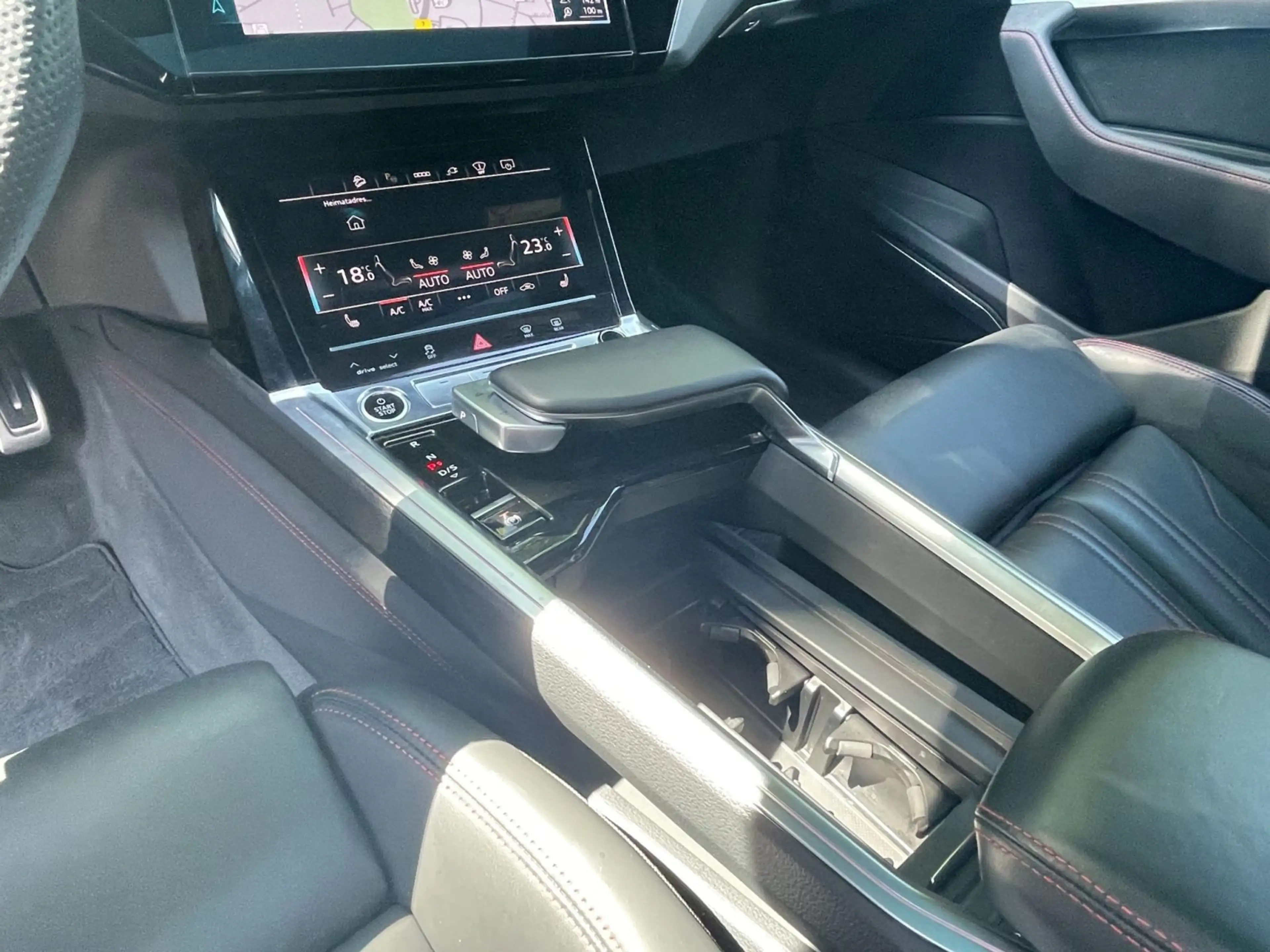 Audi Q8 e-tron Q8 55 e-tron qu. S line Matrix B&O Pano HuD AHK — photo 15