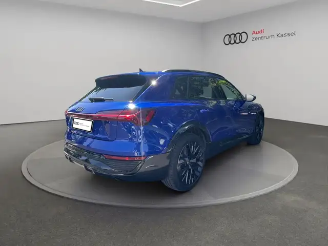 Audi Q8 E-Tron view 7