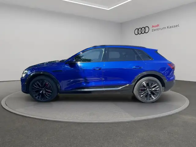 Audi Q8 E-Tron view 4