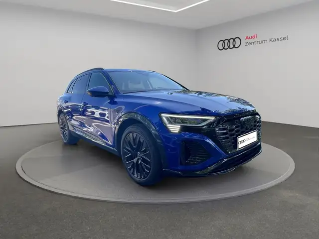 Audi Q8 E-Tron view 9