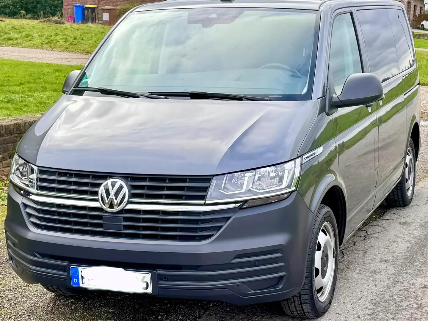 Volkswagen T6.1 Caravelle **Caravelle T6.1 DSG, AHK, Standheiz., 1. Hd.** Gri - 1