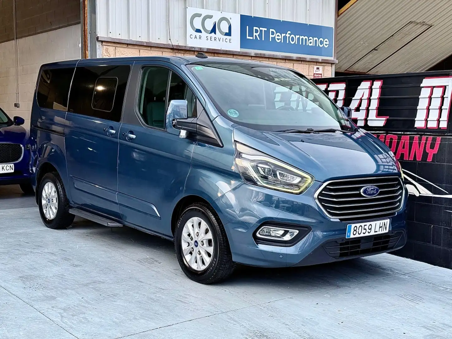 Ford Tourneo Custom 2.0 EcoBlue Hybrid Titanium 130 Blau - 1