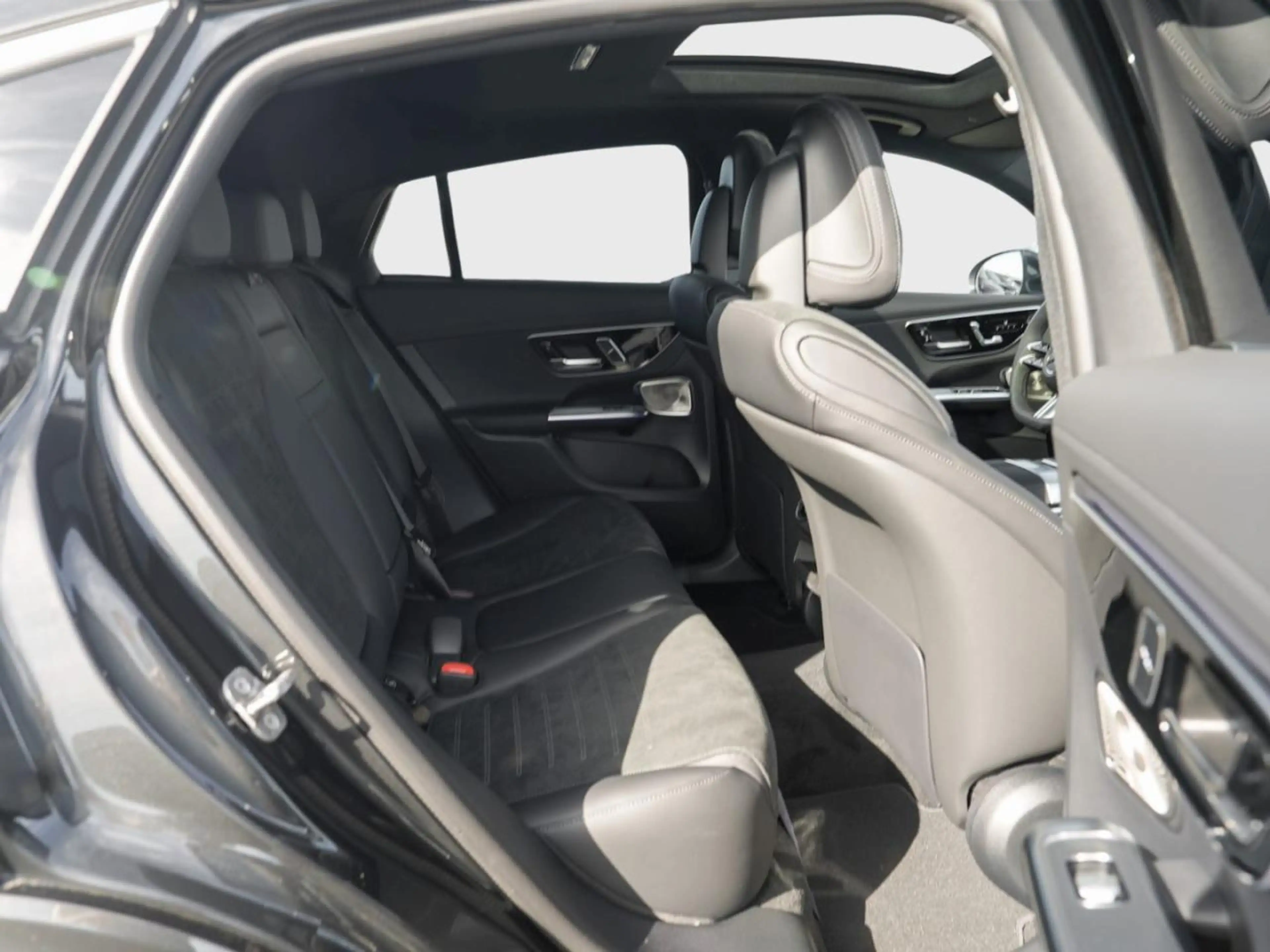 Mercedes-Benz GLC 220 d 4M Coupé AMG Panorama Distronic AHK — photo 11