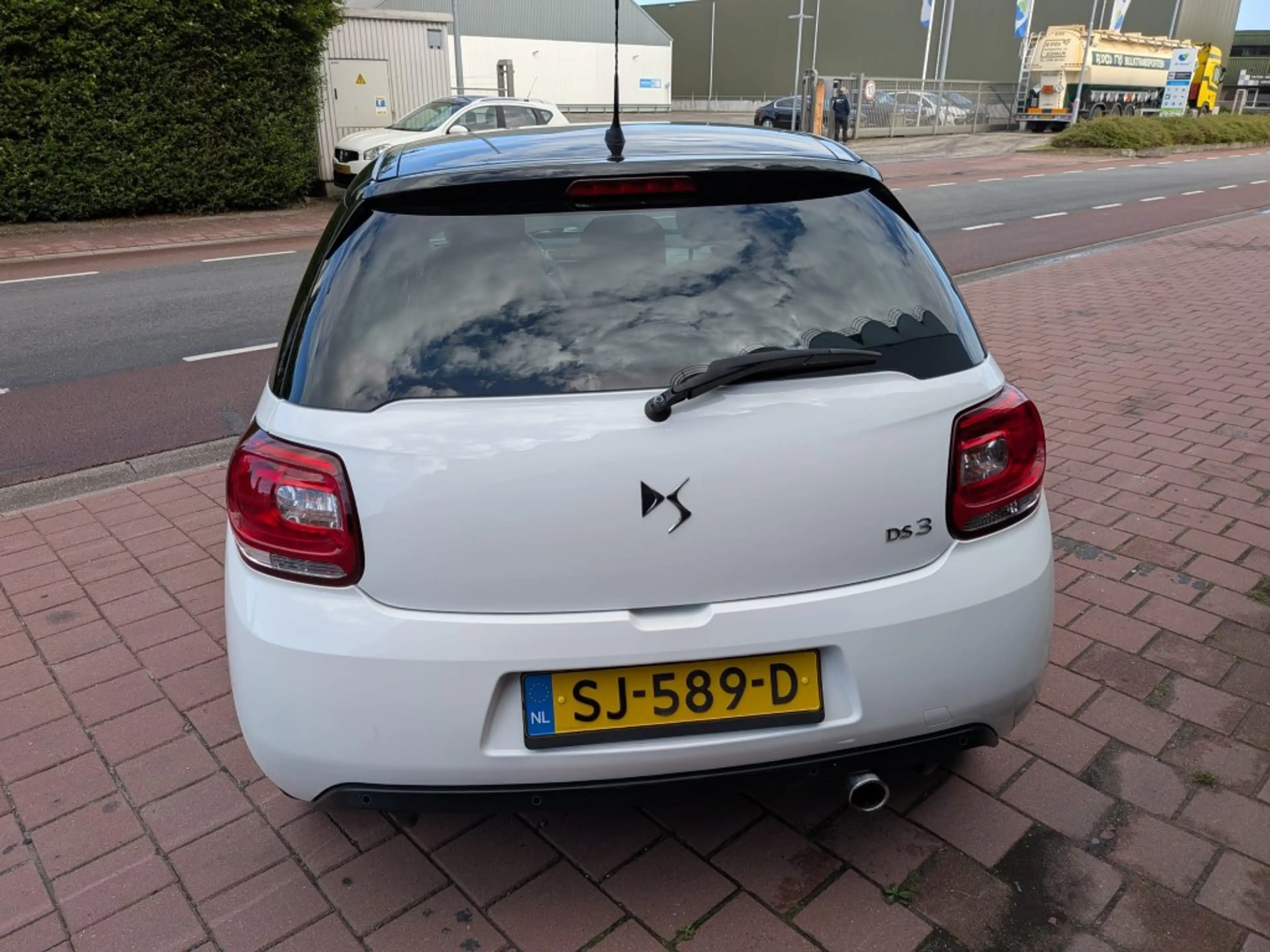 DS Automobiles DS 3 1.2 PureTech Business — photo 4