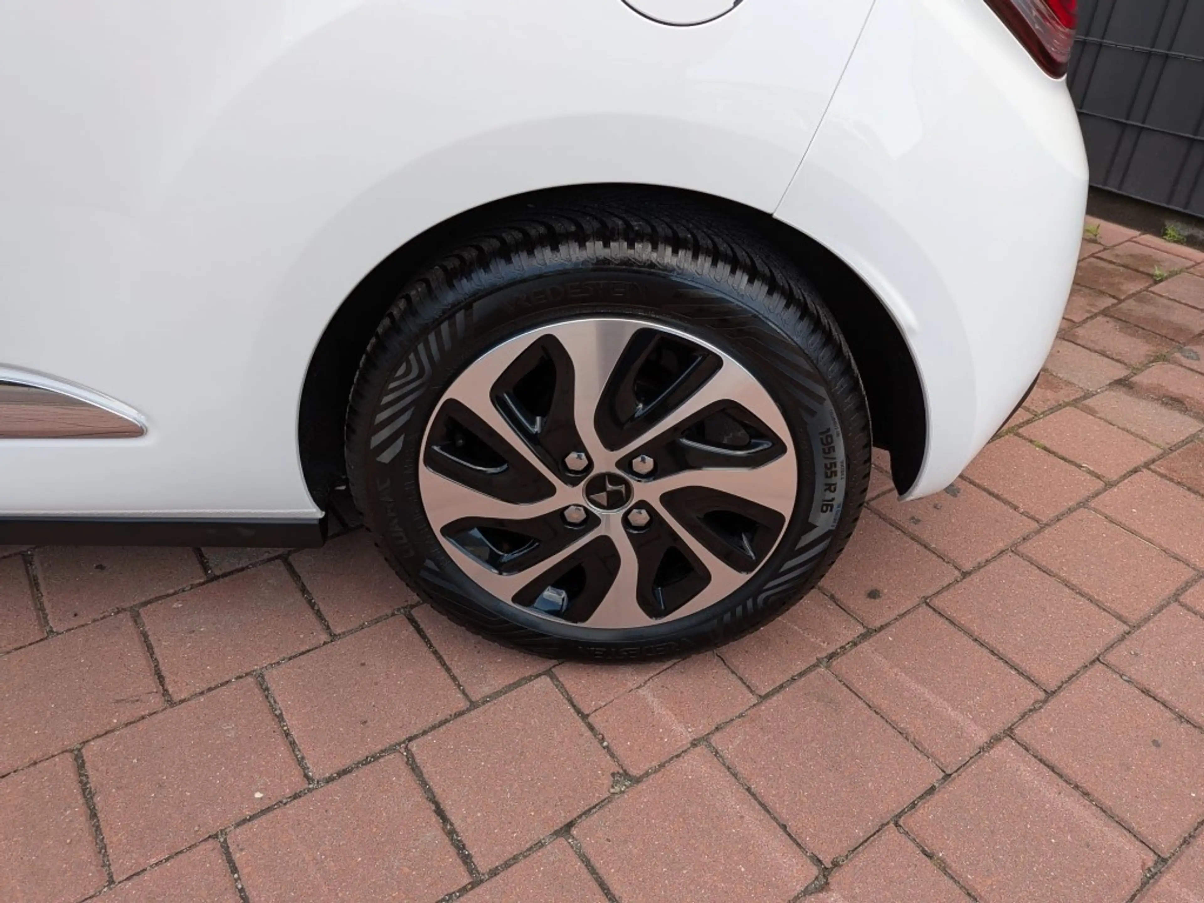 DS Automobiles DS 3 1.2 PureTech Business — photo 11