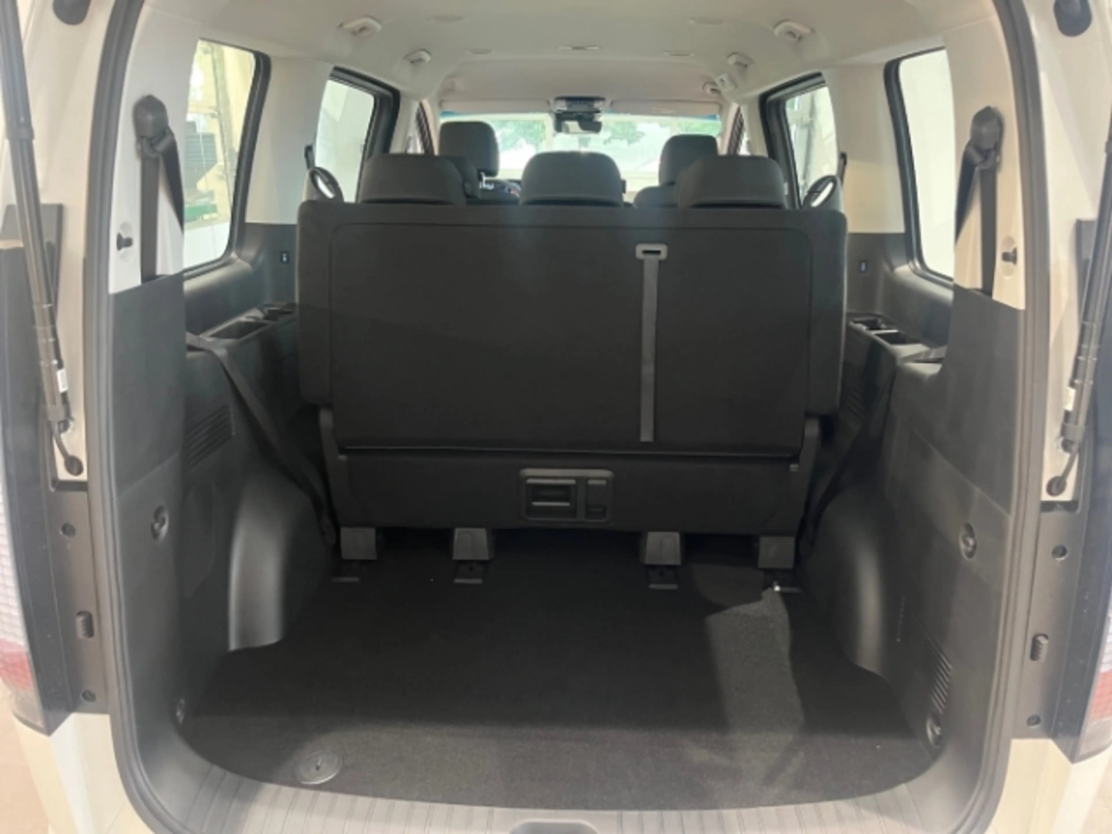 Hyundai STARIA Trend Hybrid 2WD 1.6 T-GDI EU6e 18'' Alu+Easy Acce — photo 11