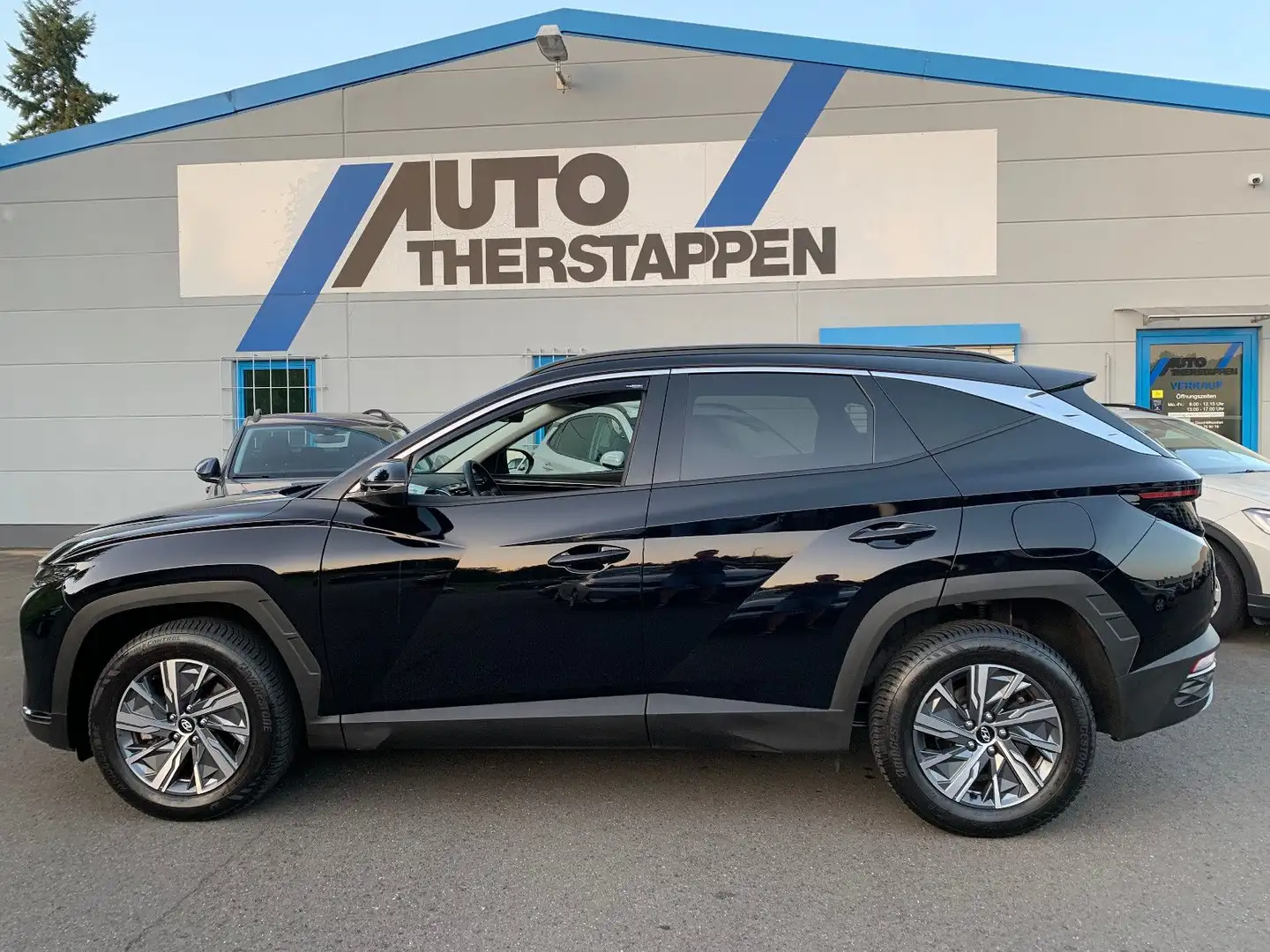 Hyundai TUCSON Trend 179PS Navi/Kamera/LED/PDC/Allwetter Schwarz - 2