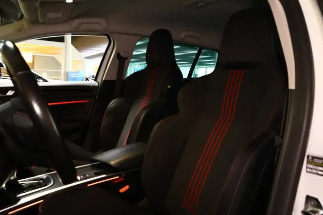 Renault Megane E-Tech view 11
