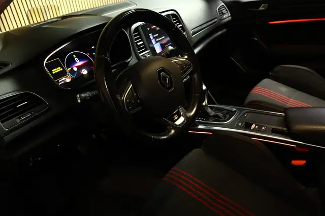 Renault Megane E-Tech view 10