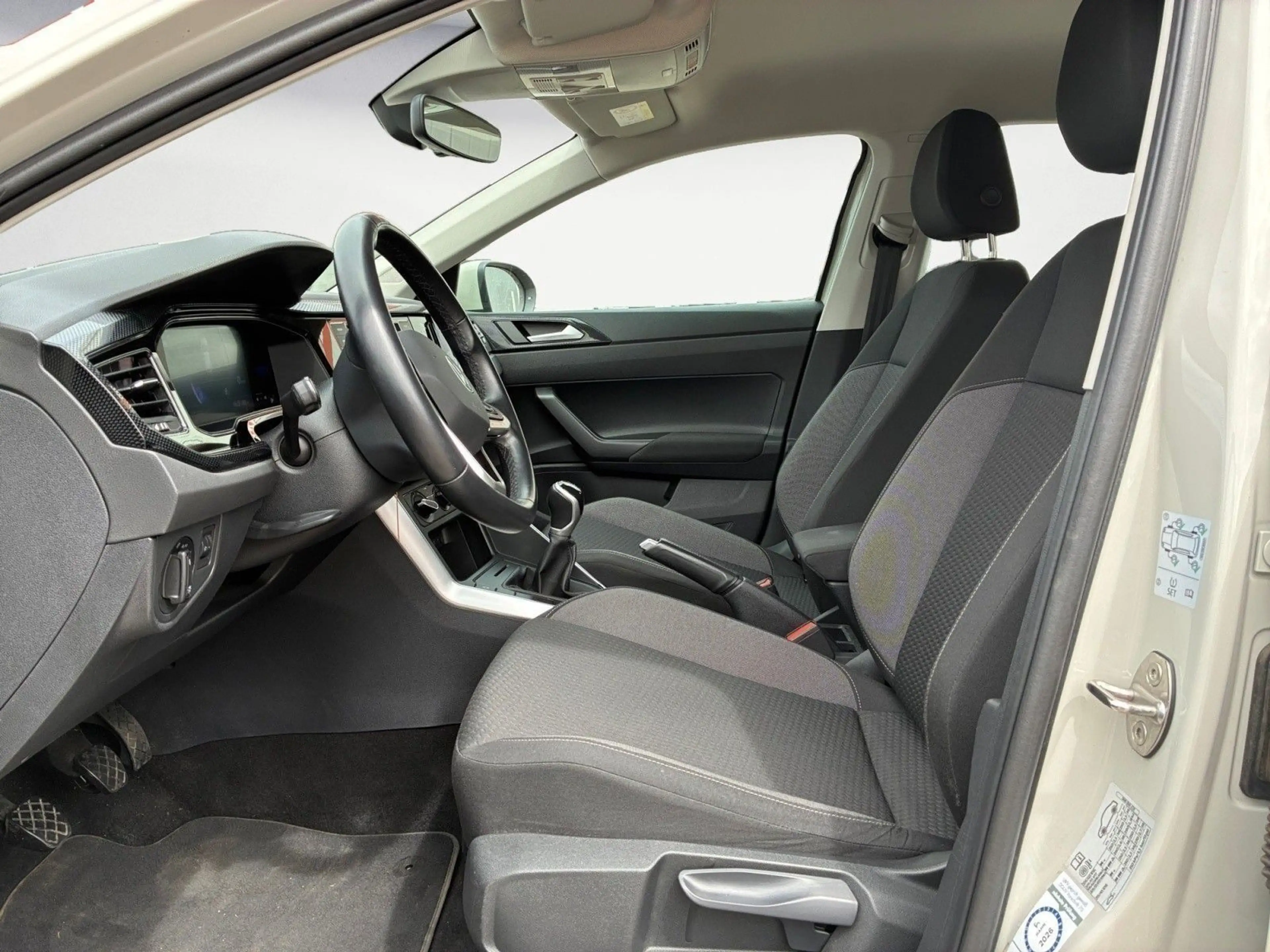Volkswagen Taigo 1.0 TSI TEMPOMAT*KLIMA*CARPLAY*LED*PDC* — photo 7