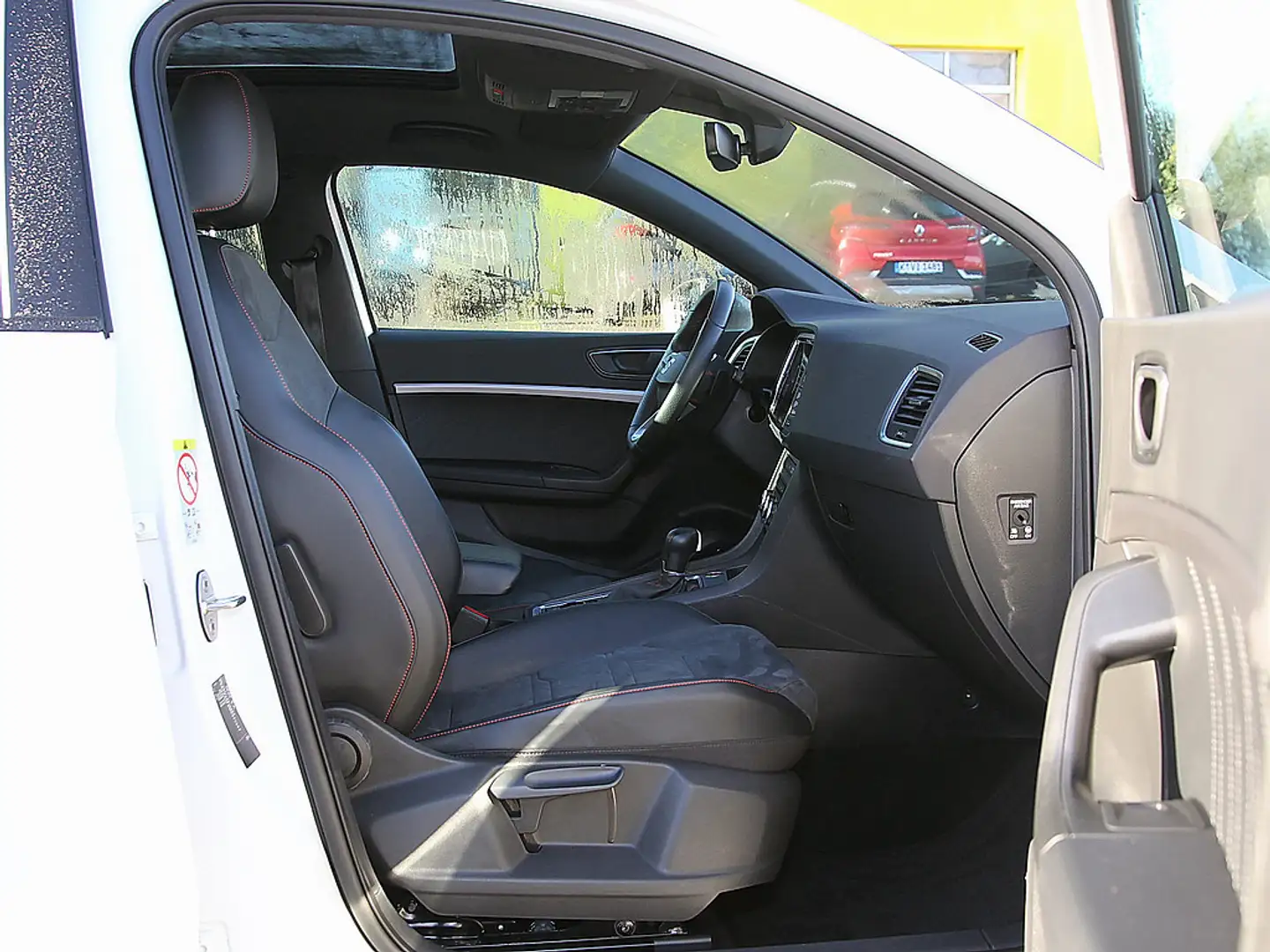 SEAT Ateca 1.5 TSI FR DSG NAVI PANO BEATS 360° LED Weiß - 2