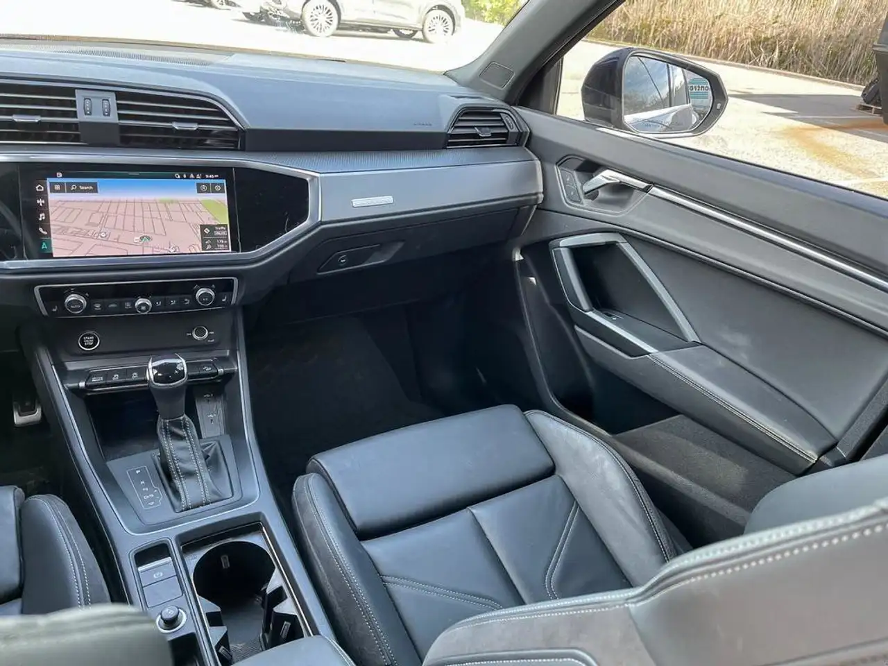Audi Q3 снимка Audi Q3