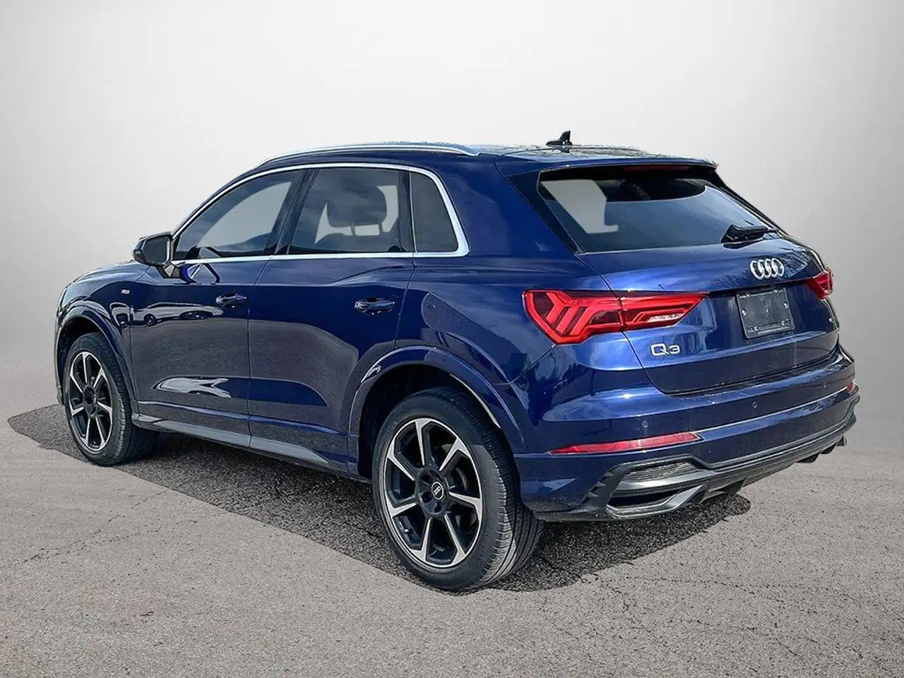 Audi Q3 снимка Audi Q3