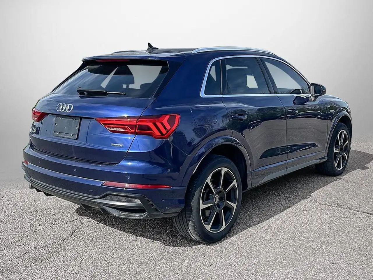 Audi Q3 снимка Audi Q3