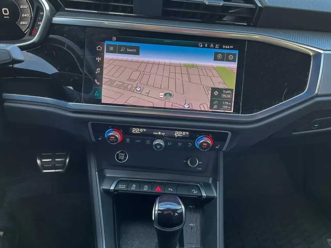 Audi Q3 снимка Audi Q3