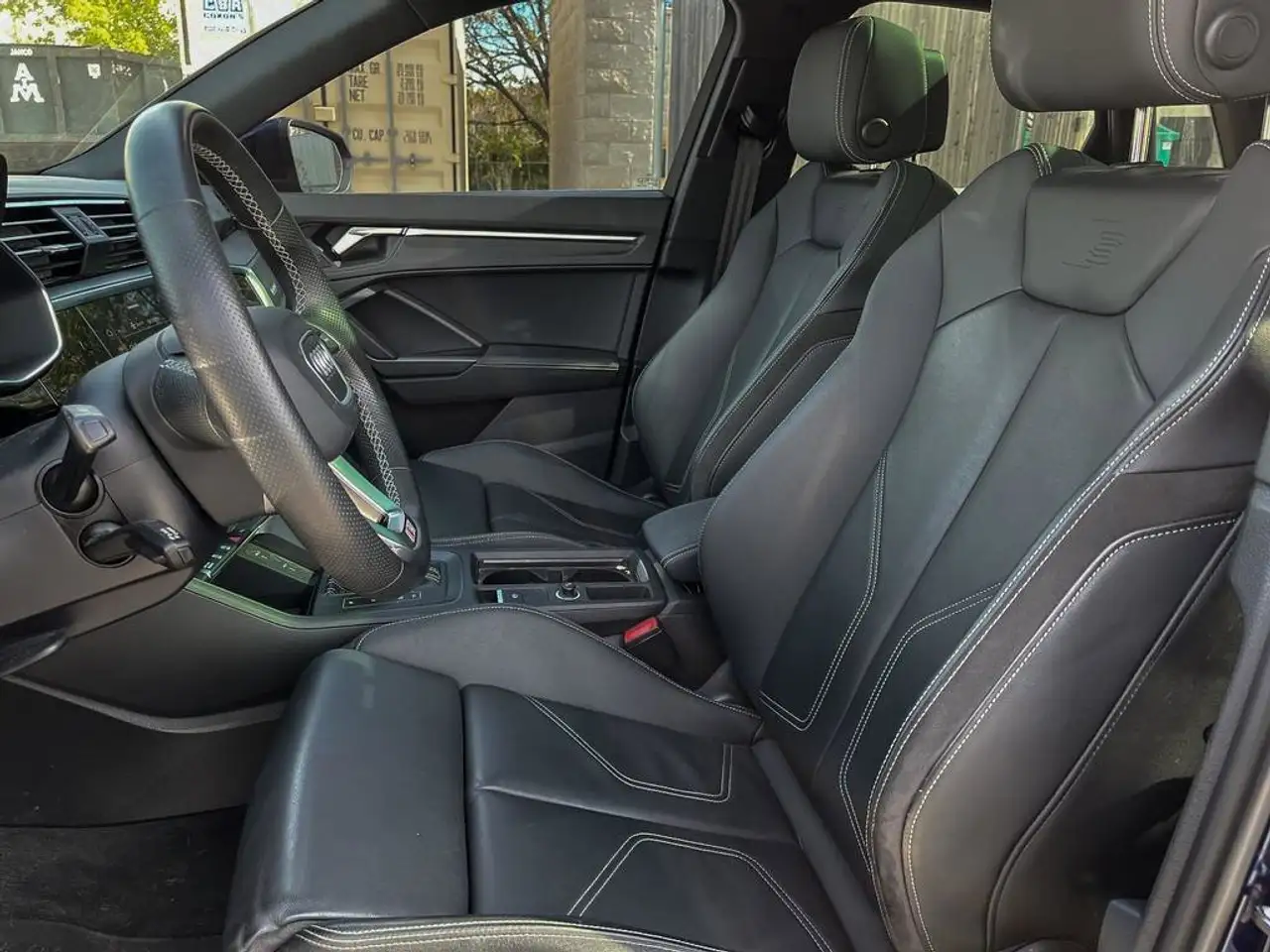 Audi Q3 снимка Audi Q3