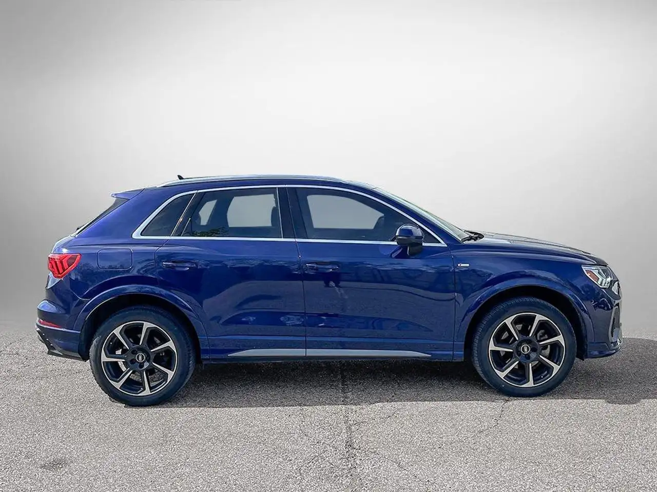 Audi Q3 снимка Audi Q3