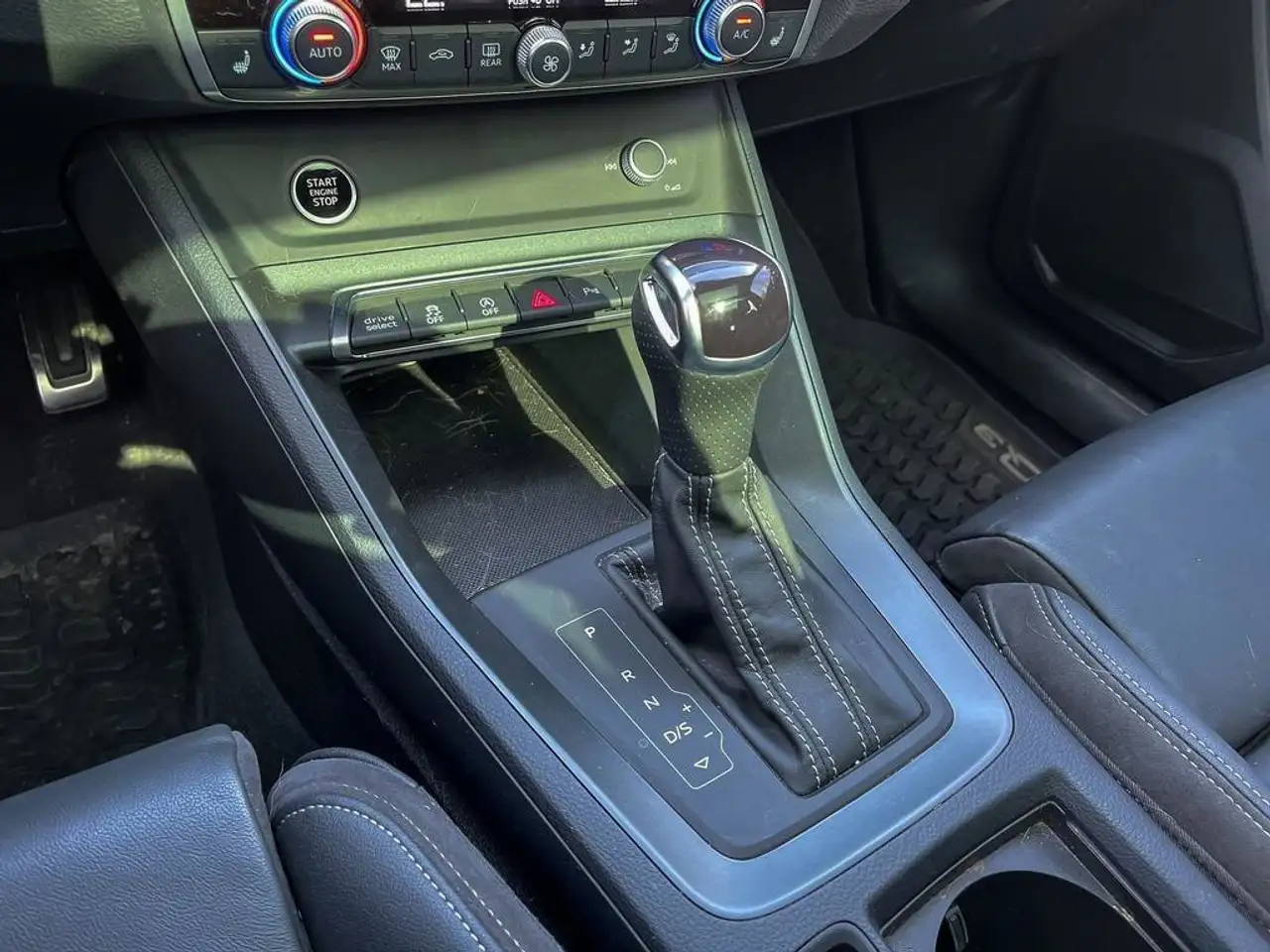 Audi Q3 снимка Audi Q3
