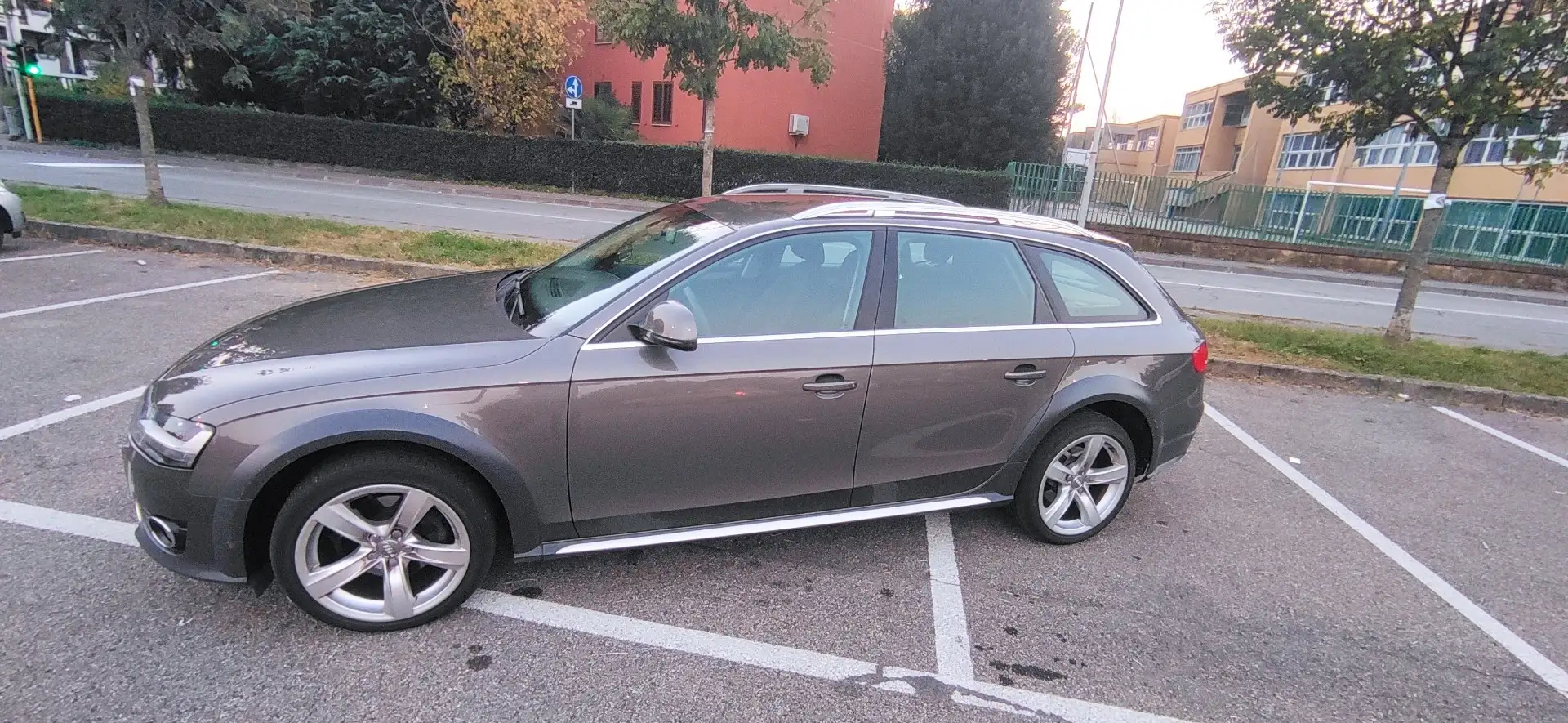 Audi A4 allroad 2.0 tdi Advanced s-tronic - 2
