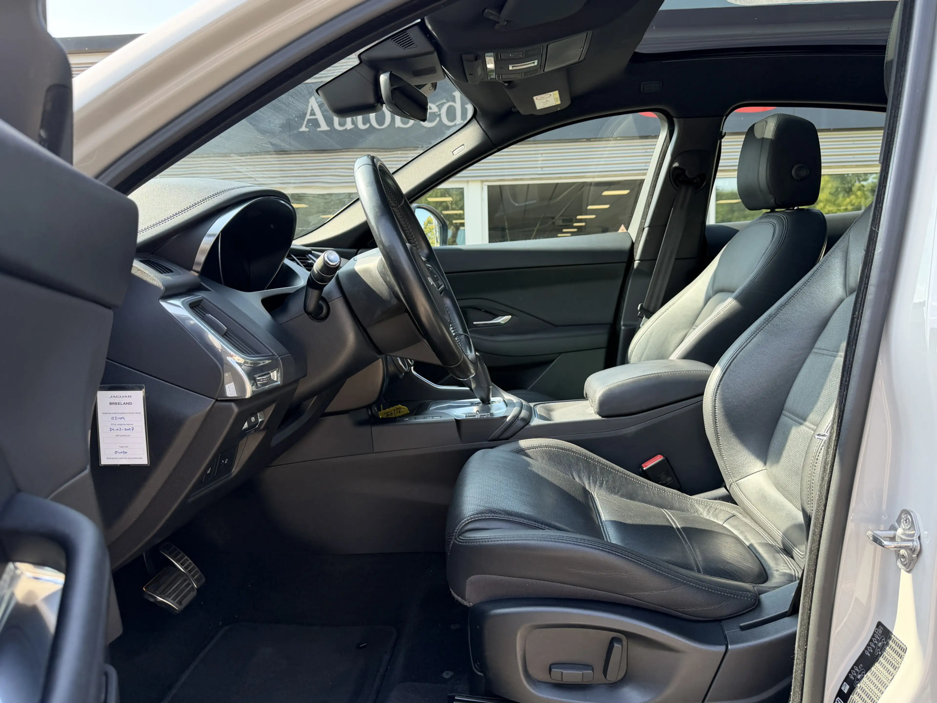Jaguar E-Pace 2.0 P250 AWD S | Panodak | HUD | Leder | Meridian — photo 4