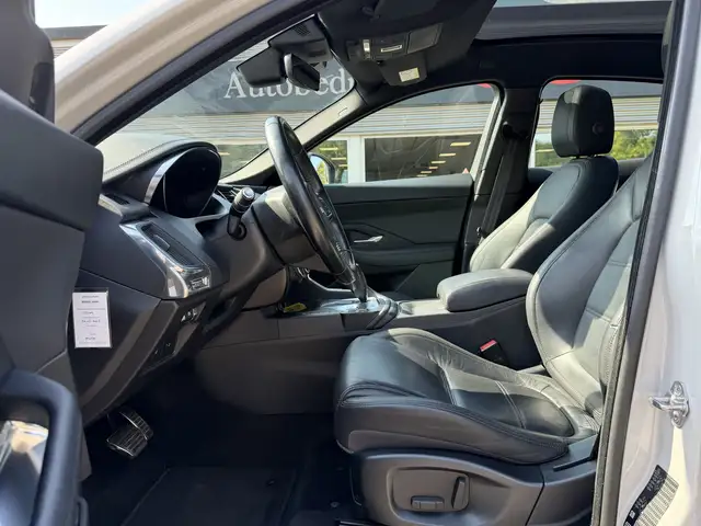 Jaguar E-Pace view 4