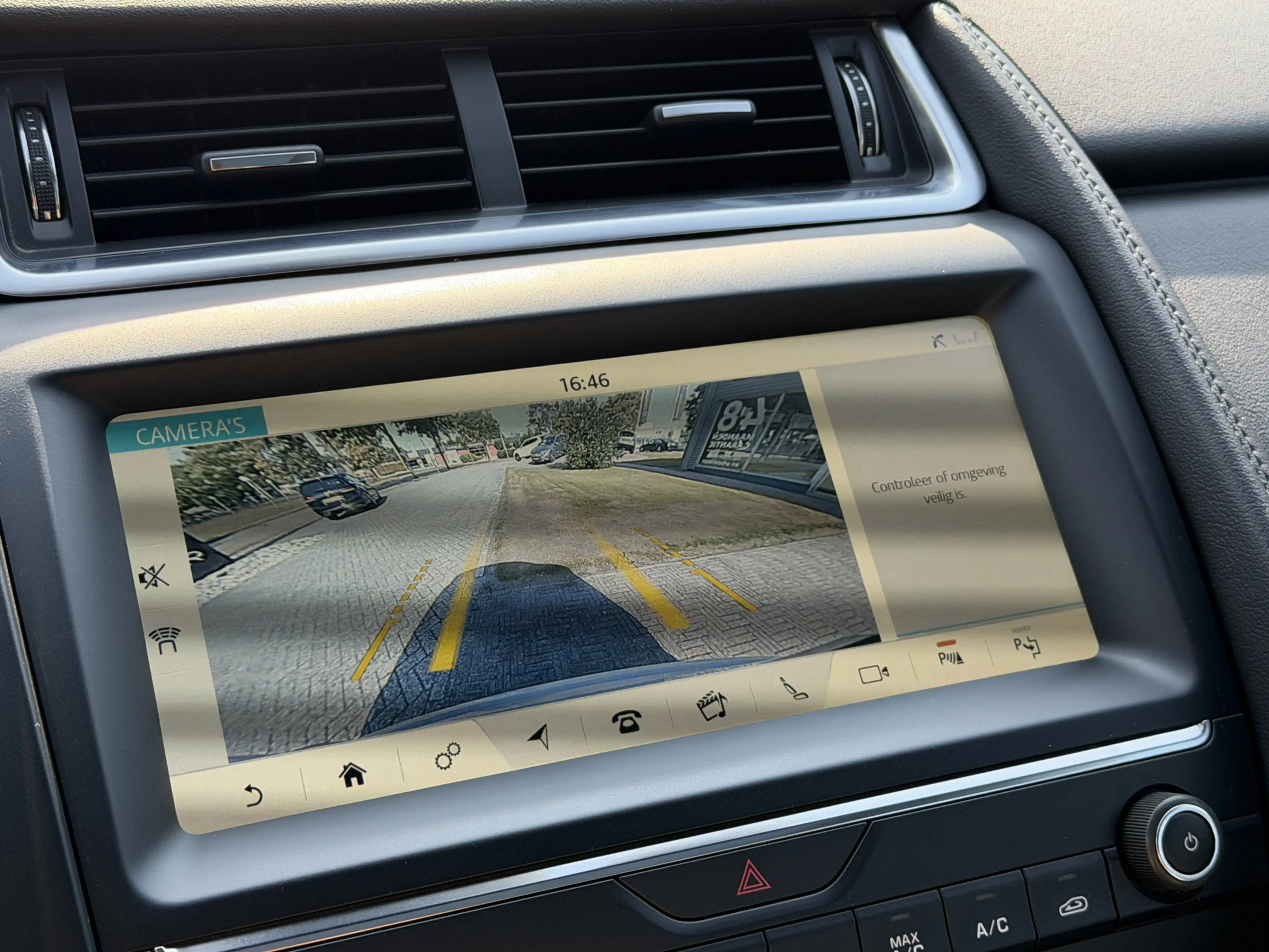 Jaguar E-Pace 2.0 P250 AWD S | Panodak | HUD | Leder | Meridian — photo 13