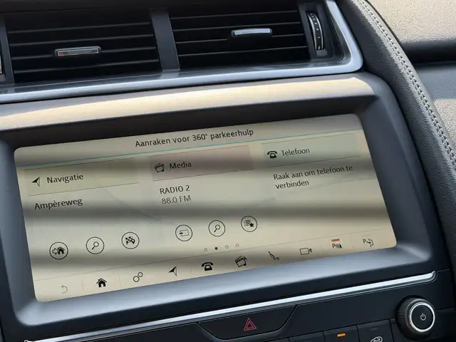 Jaguar E-Pace view 15