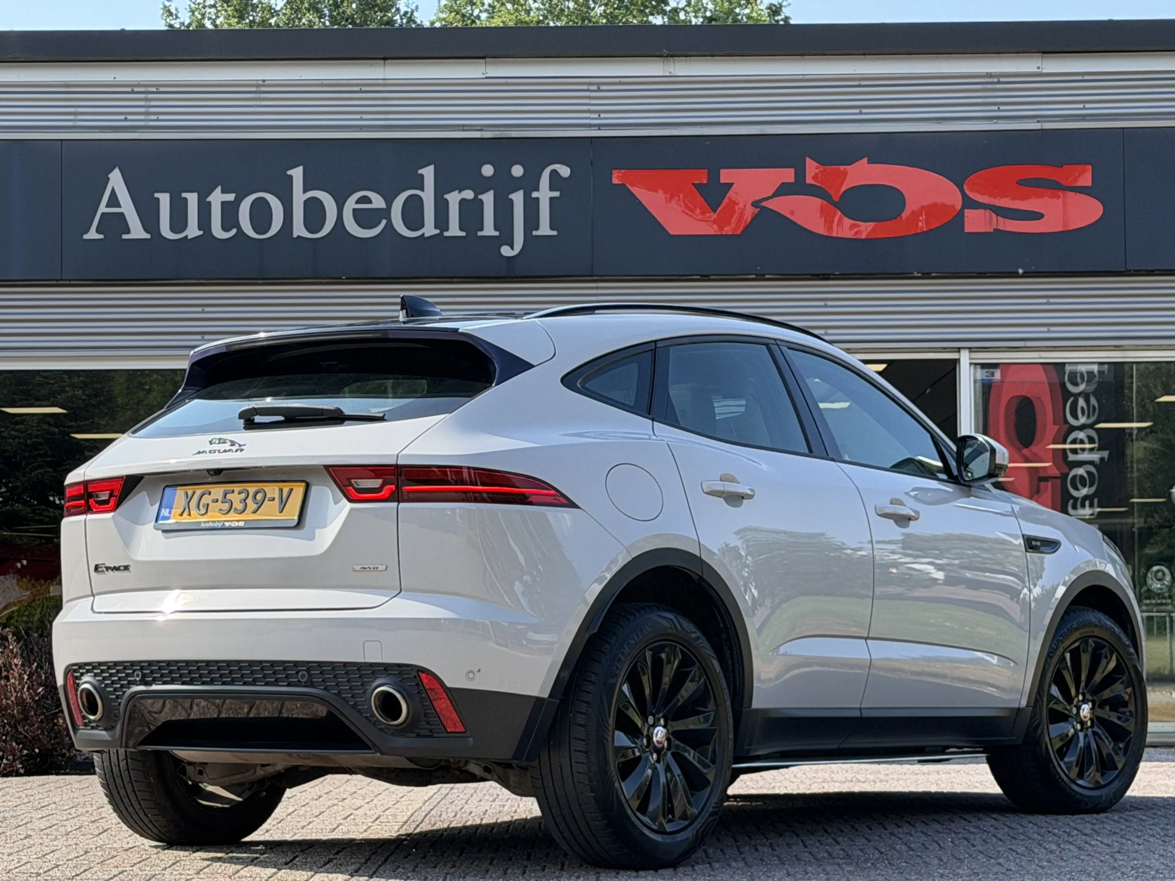 Jaguar E-Pace 2.0 P250 AWD S | Panodak | HUD | Leder | Meridian — photo 9