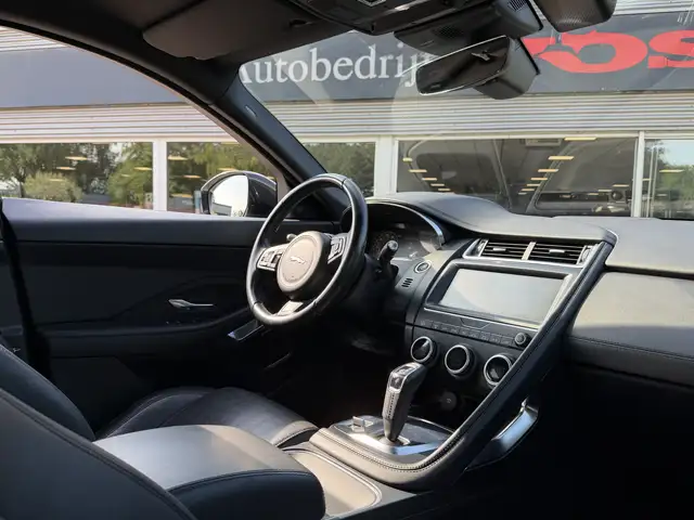 Jaguar E-Pace view 8