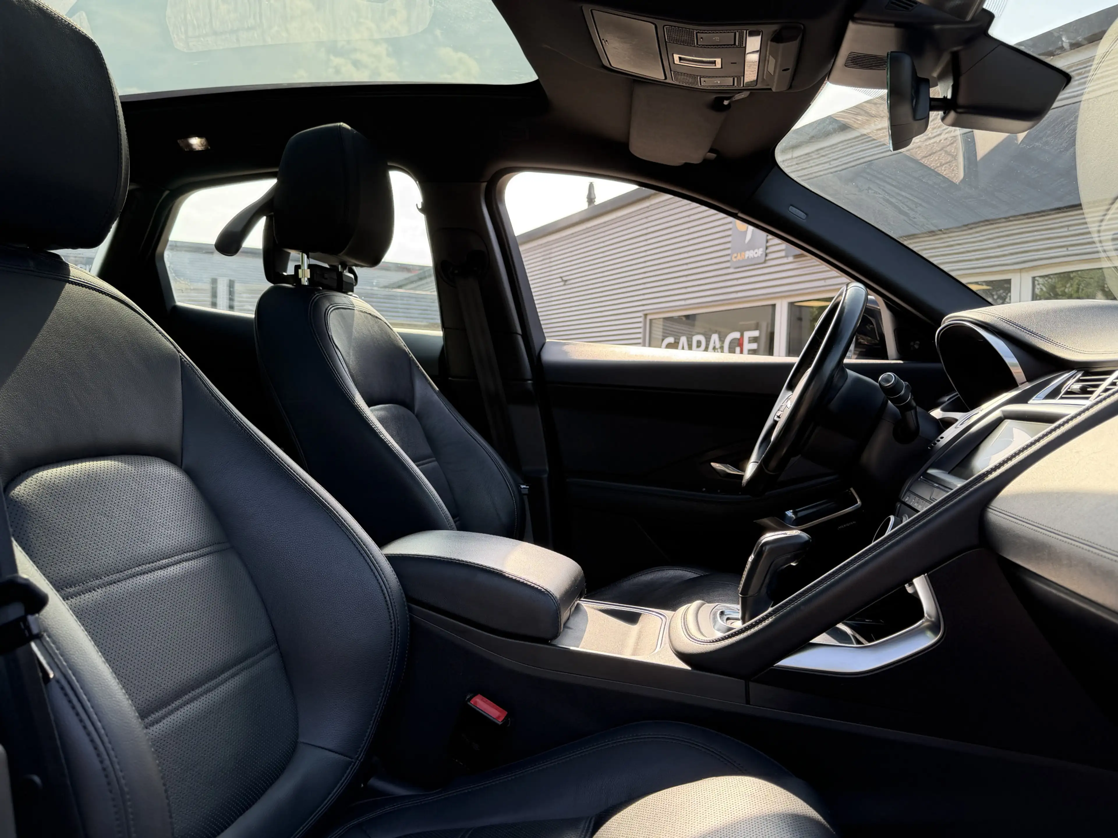 Jaguar E-Pace 2.0 P250 AWD S | Panodak | HUD | Leder | Meridian — photo 10