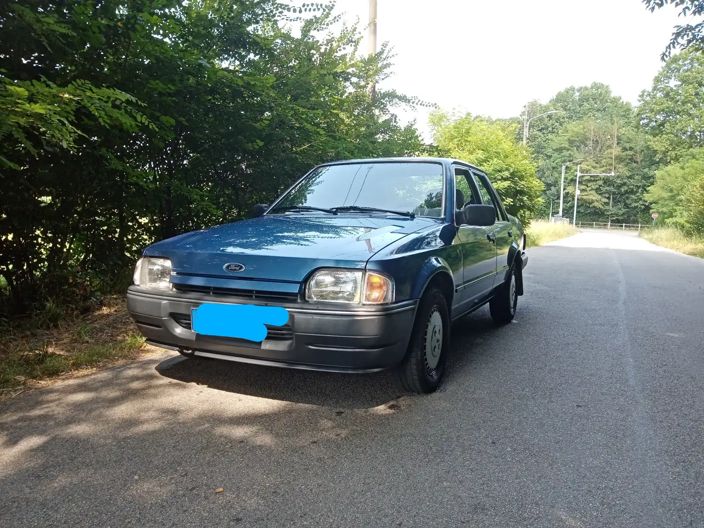 Ford Orion 1.6 Ghia 5m - 1