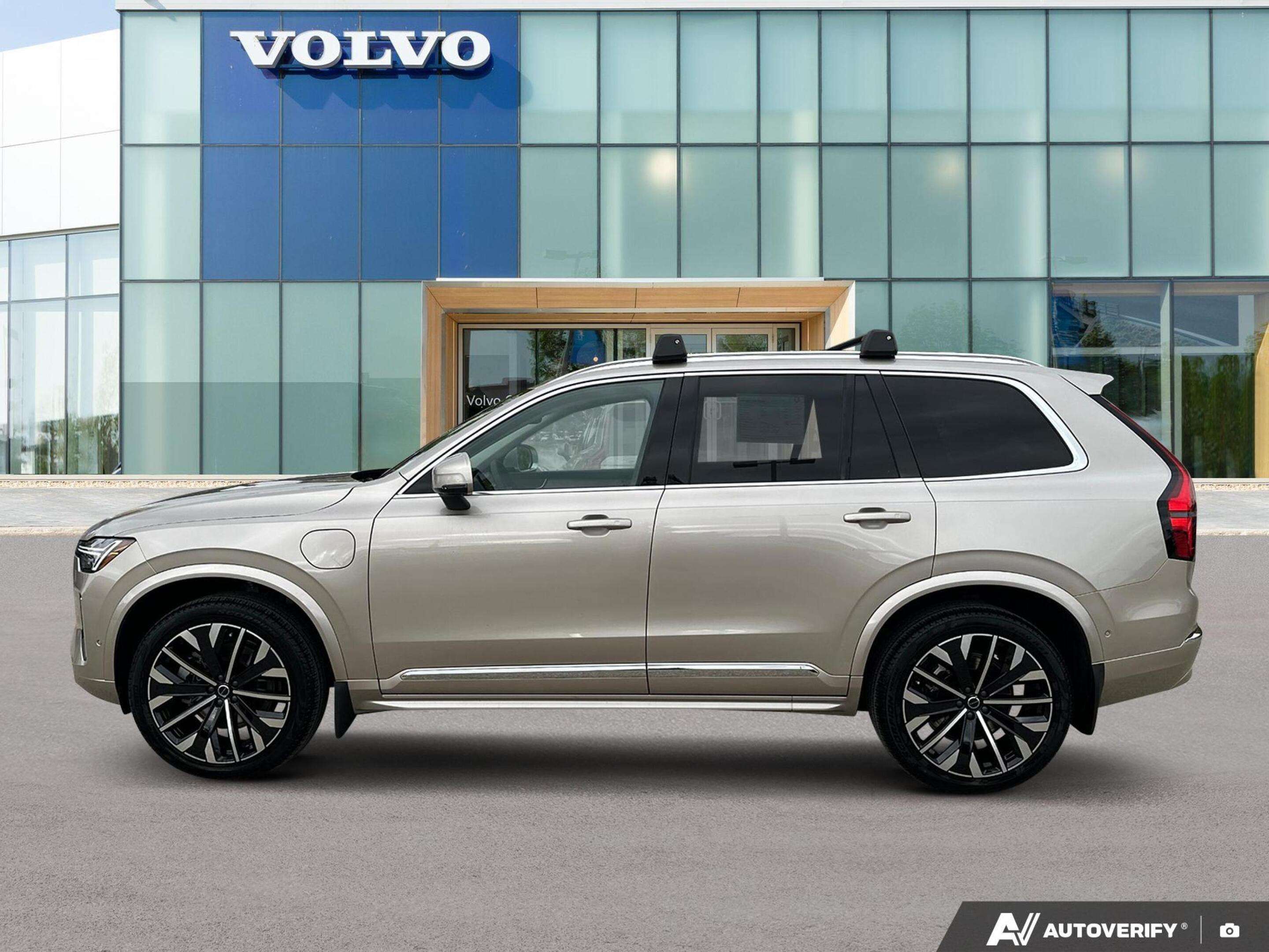 2026 Volvo XC90 Plus Bright Theme FEATURED VEHICLE - SAVE $2,600! alt 3