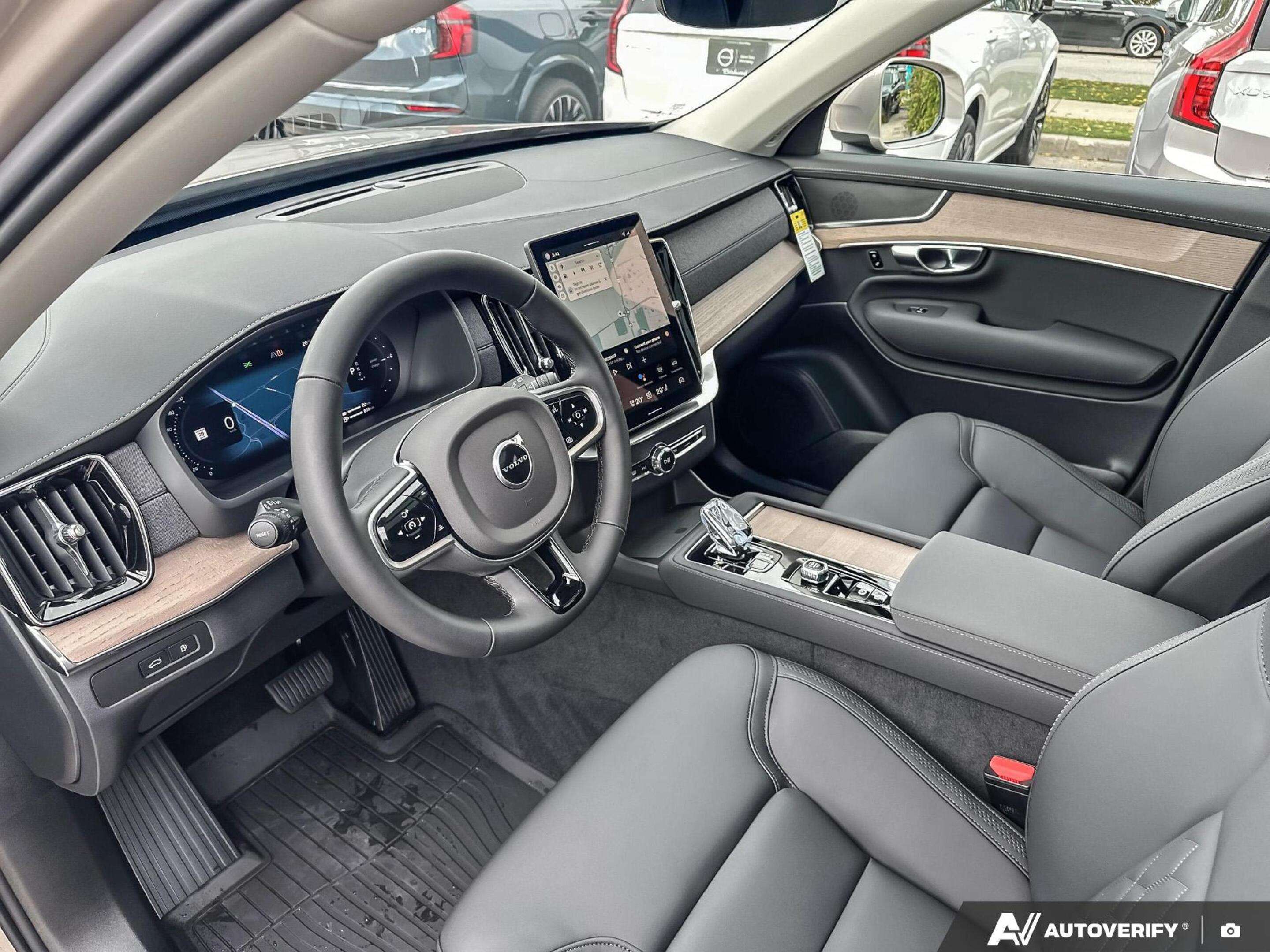 2026 Volvo XC90 Plus Bright Theme FEATURED VEHICLE - SAVE $2,600! thumb 14