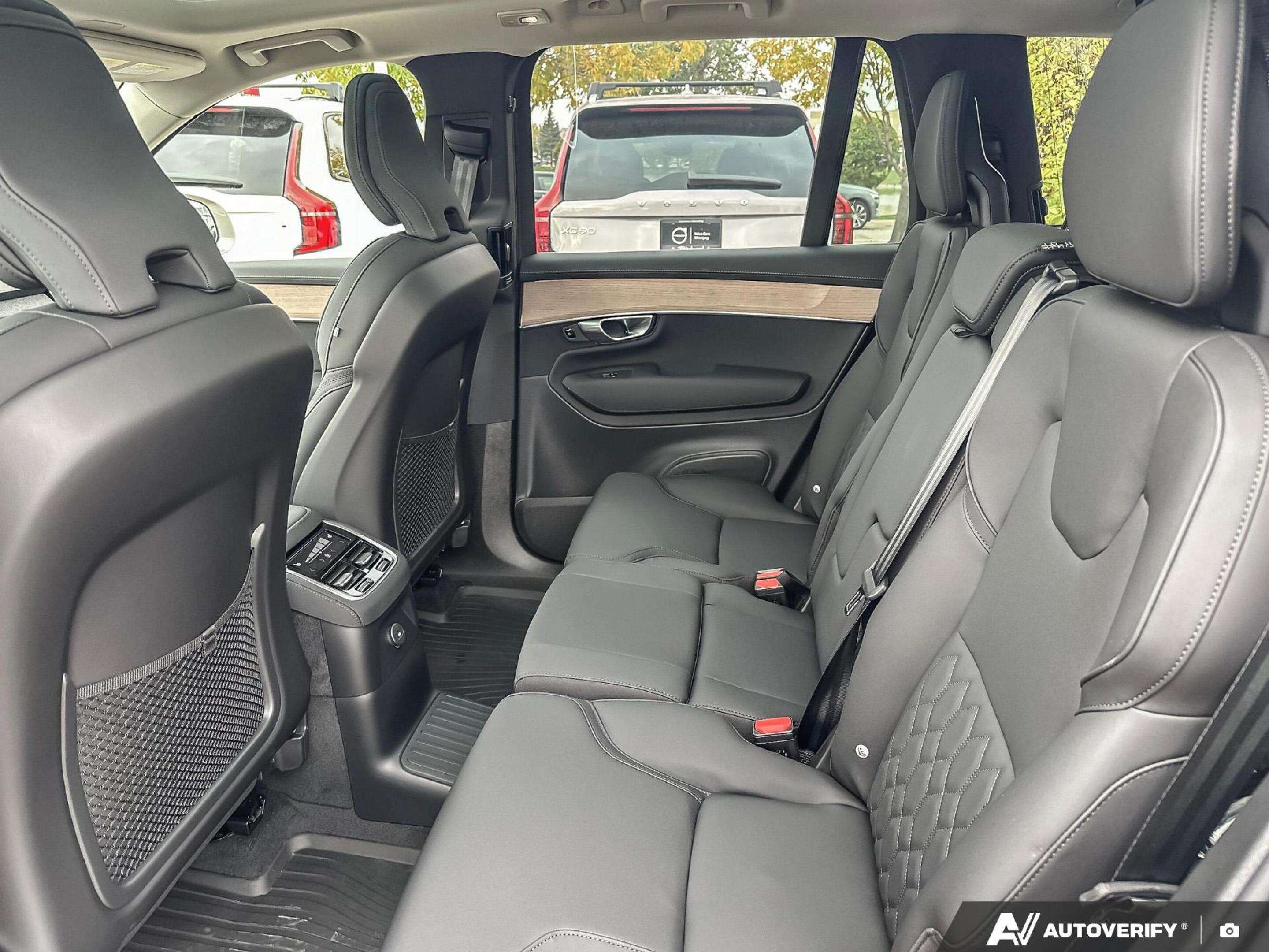 2026 Volvo XC90 Plus Bright Theme FEATURED VEHICLE - SAVE $2,600! thumb 24