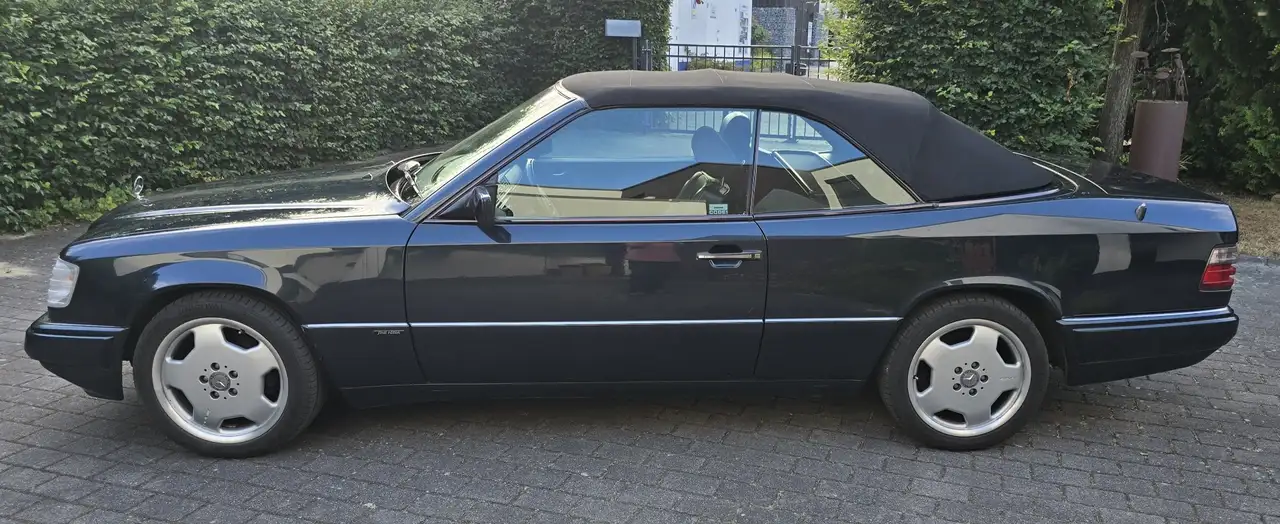 Mercedes-Benz E 200 124 C 060 (E 200 CABRIO) Final Edition, foto 2