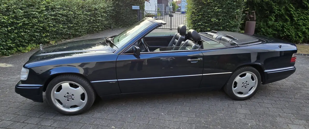 Mercedes-Benz E 200 124 C 060 (E 200 CABRIO) Final Edition, foto 1